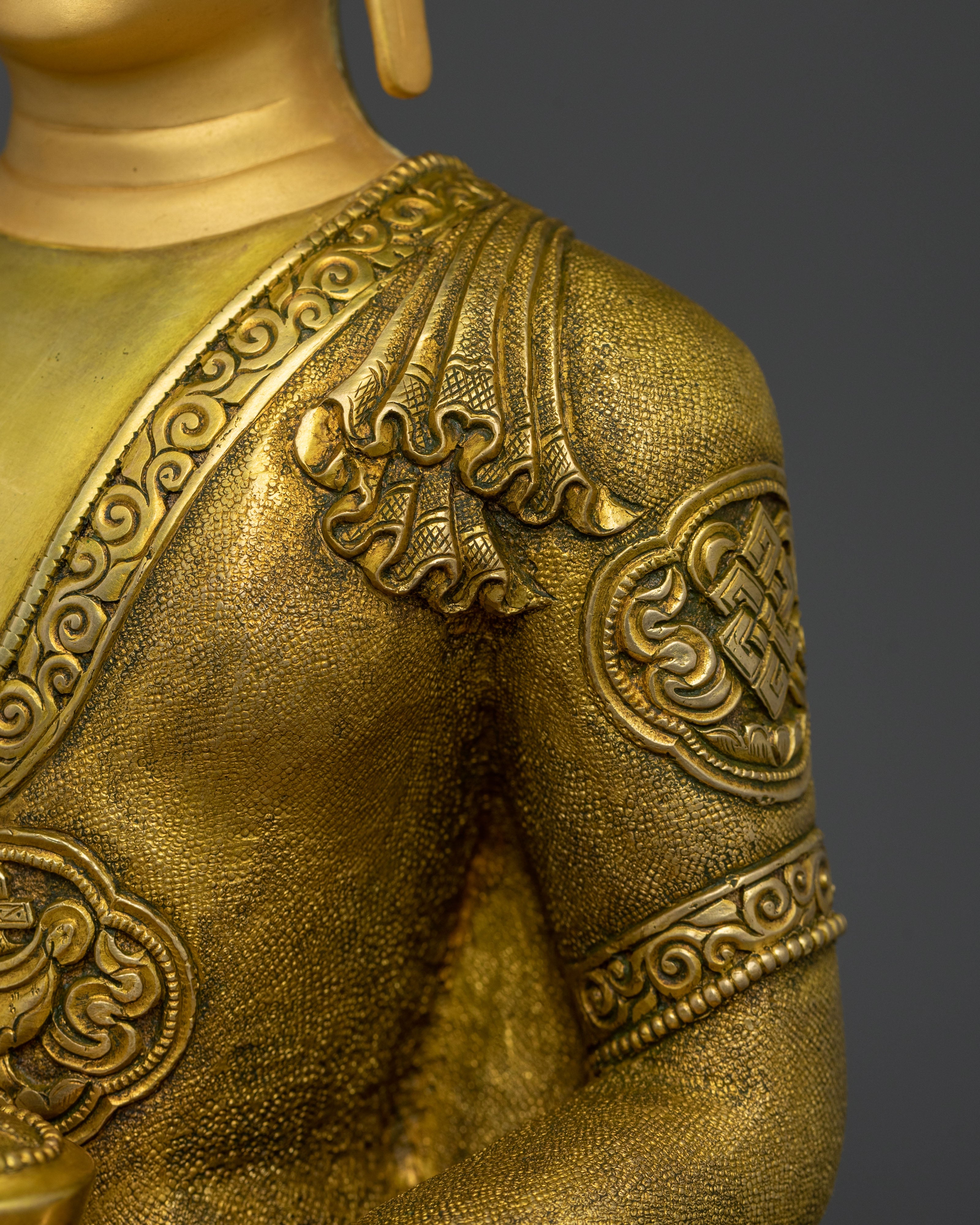 Founder of Buddhism Shakyamuni Buddha Golden Statue