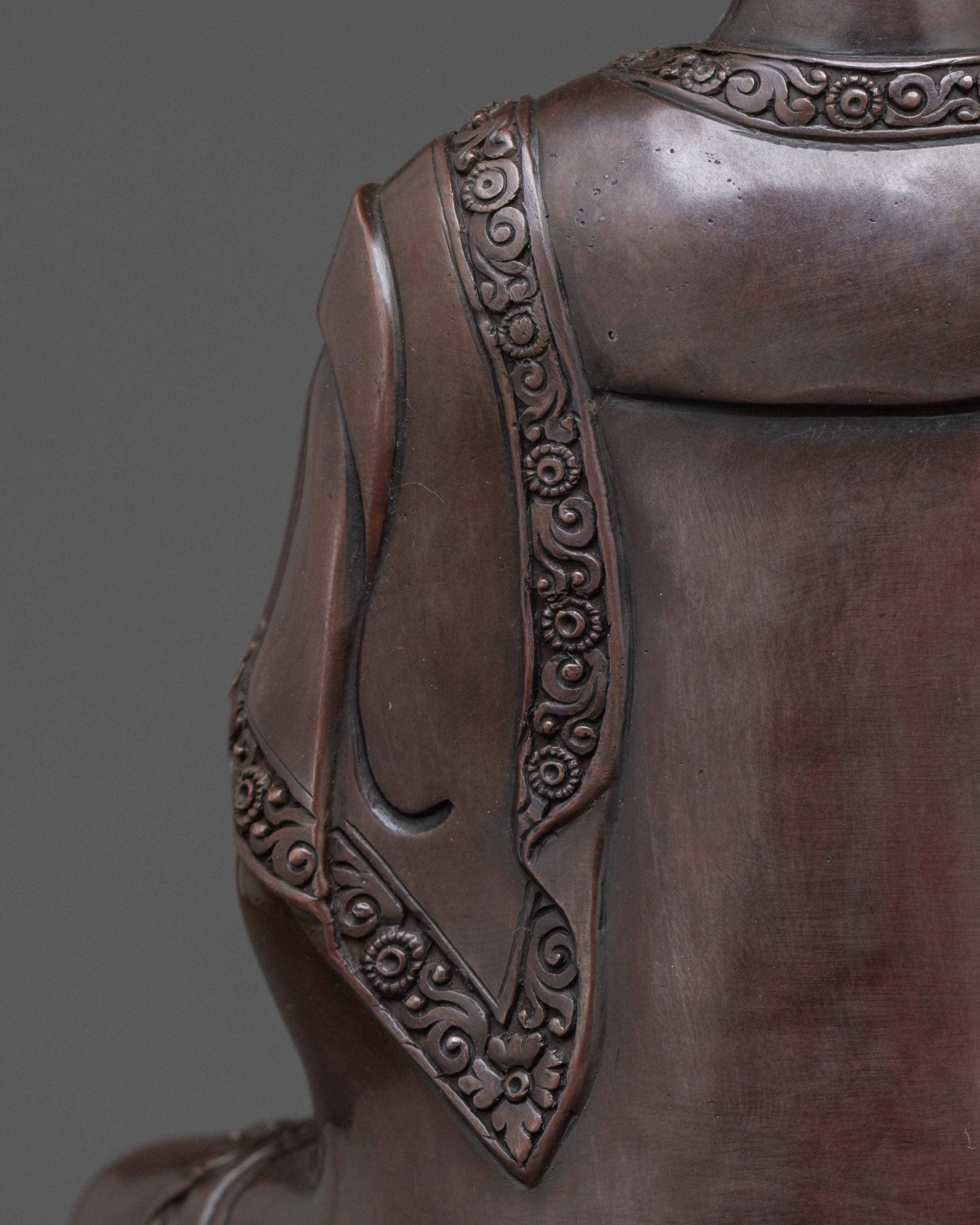 Shakyamuni Buddha: Buddhist Sacred Figurine