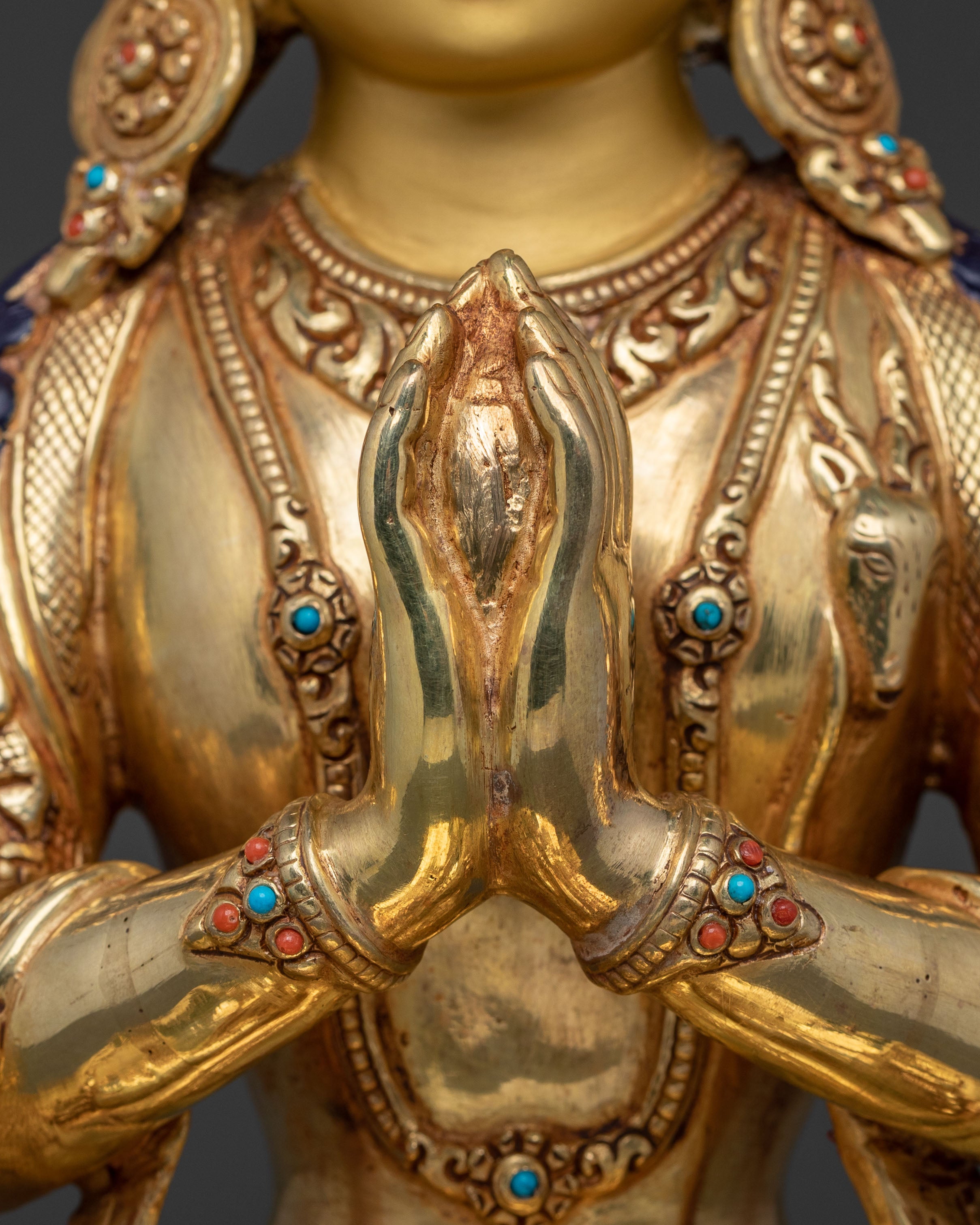 Chenrezig Sculpture: Compassionate Bodhisattva