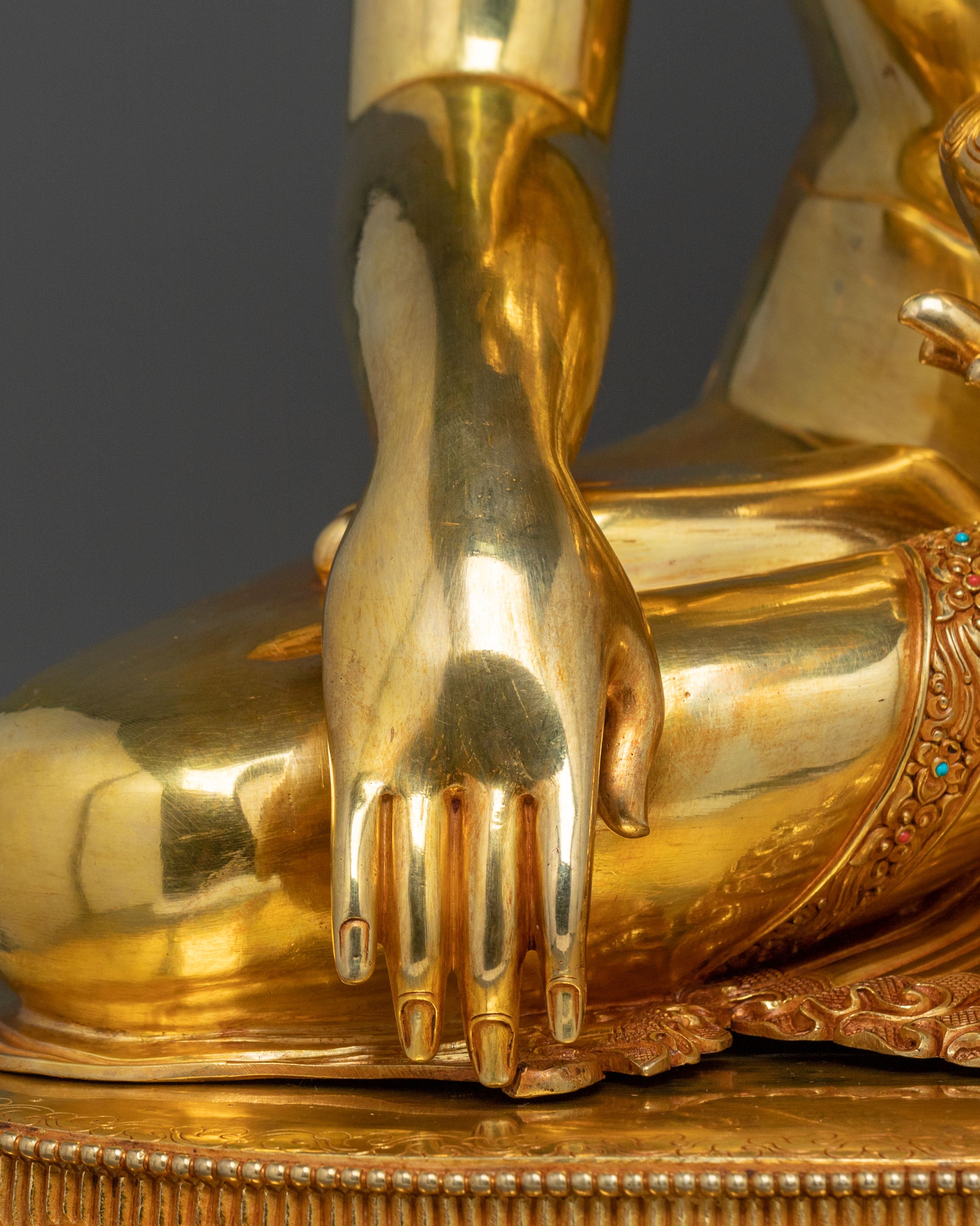 Shakyamuni Buddha Statue of Divine Knowledge