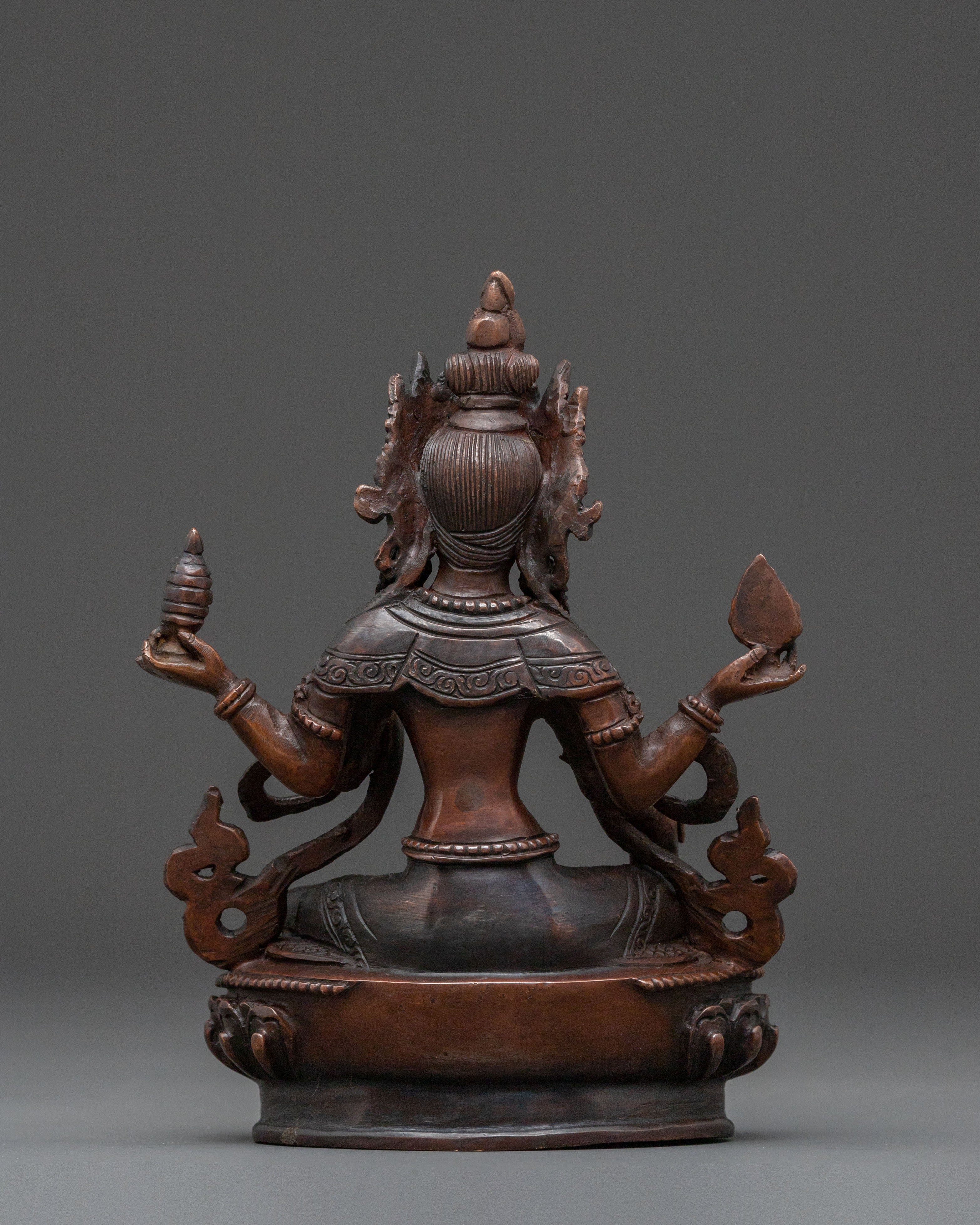 Goddess Laxmi Statue: Embodiment of Fortune
