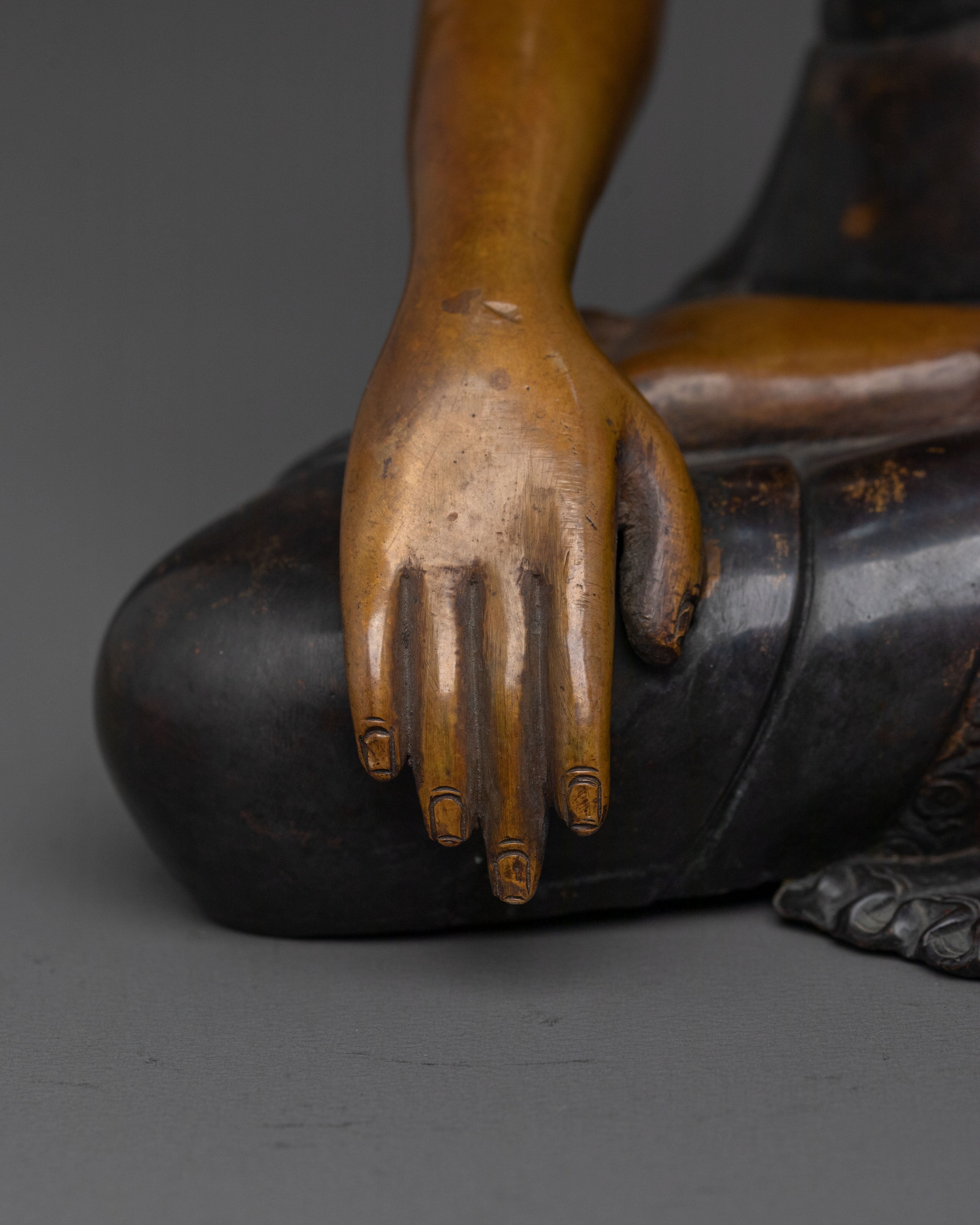 Shakyamuni Buddha Statue | Sacred Buddhist Shrine