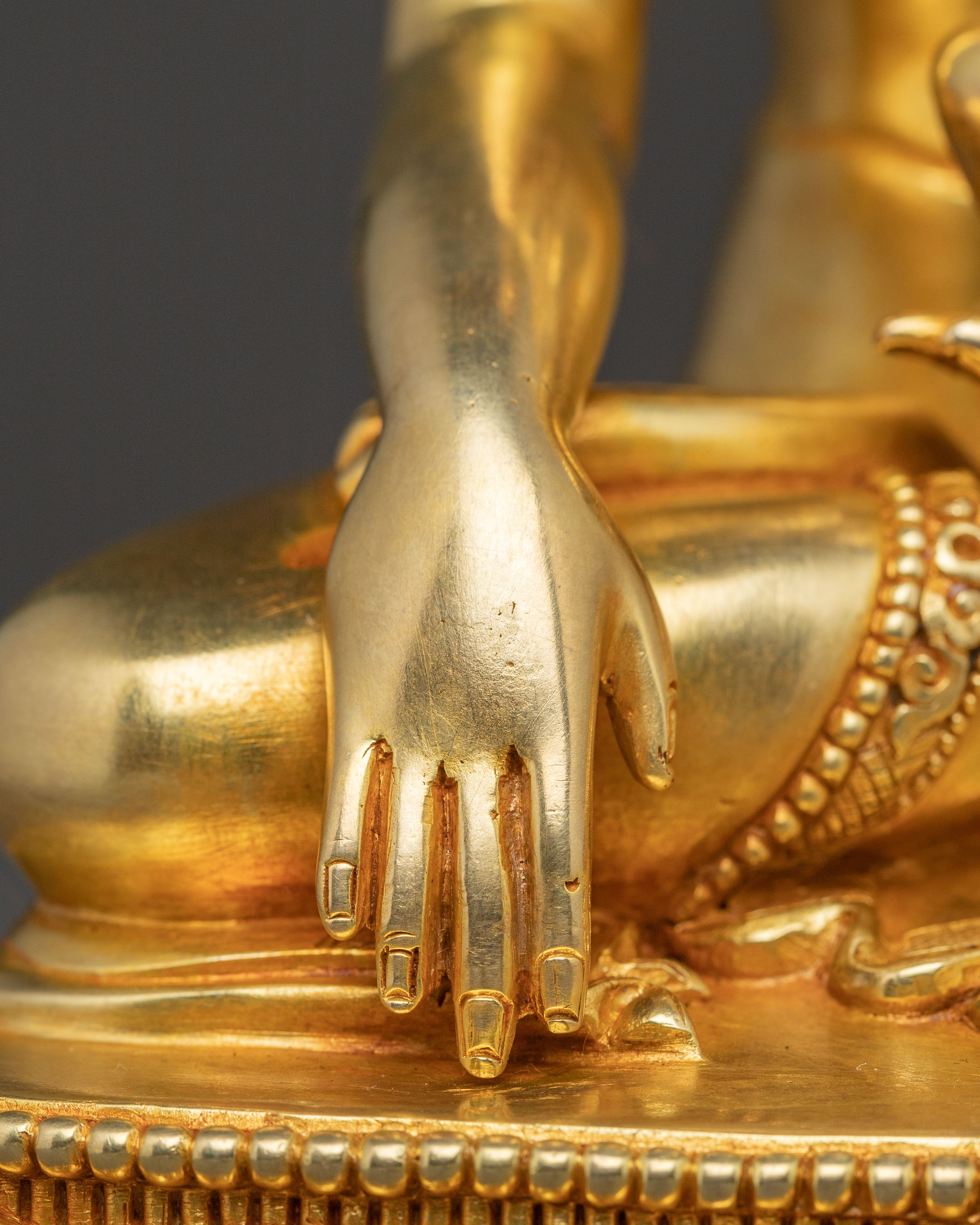Enlightened Shakyamuni Buddha Sacred Sculpture – Hand-Gilded Serenity