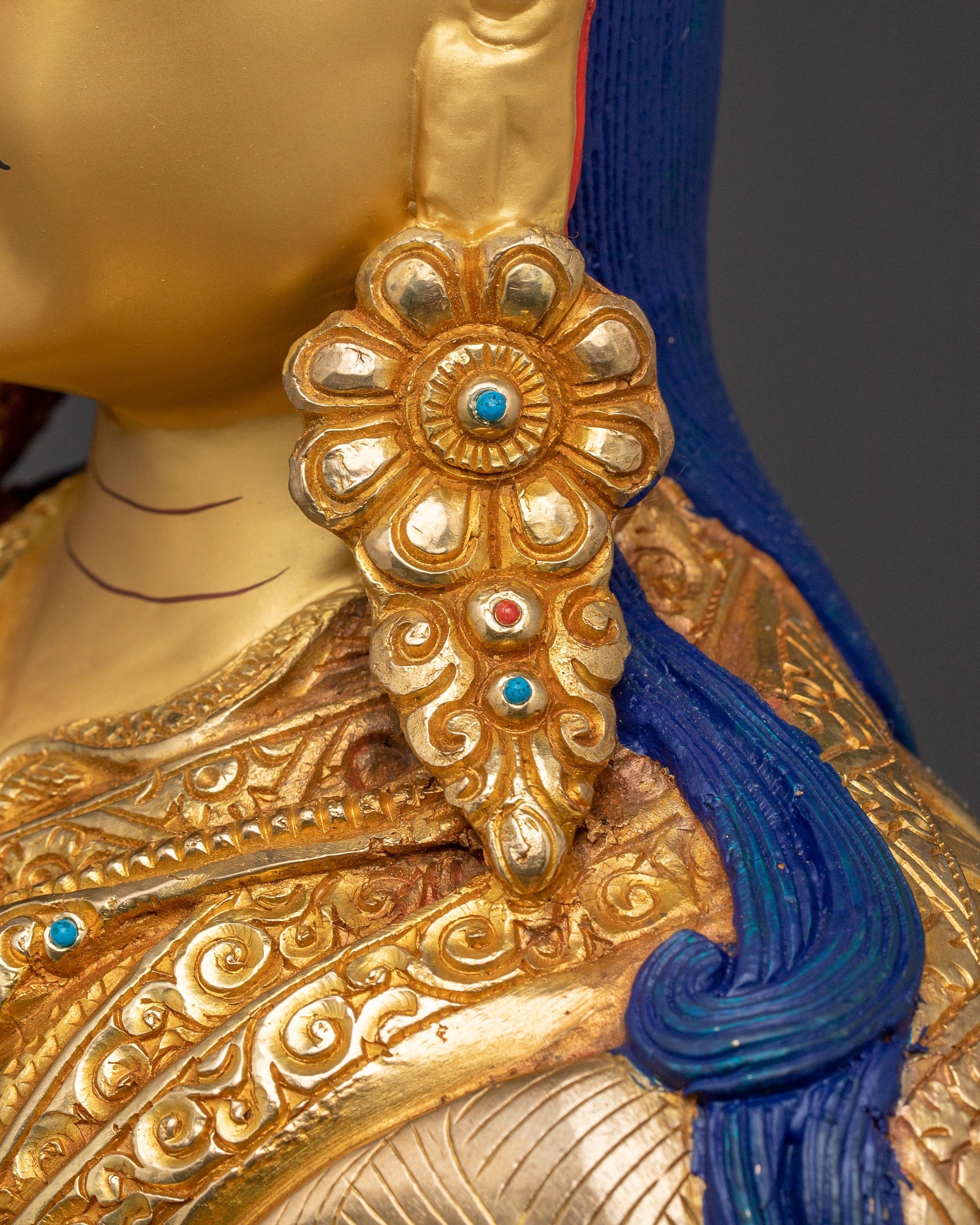 Golden Lotus Born Guru Rinpoche Sacred Statue – Hand-Gilded Copper