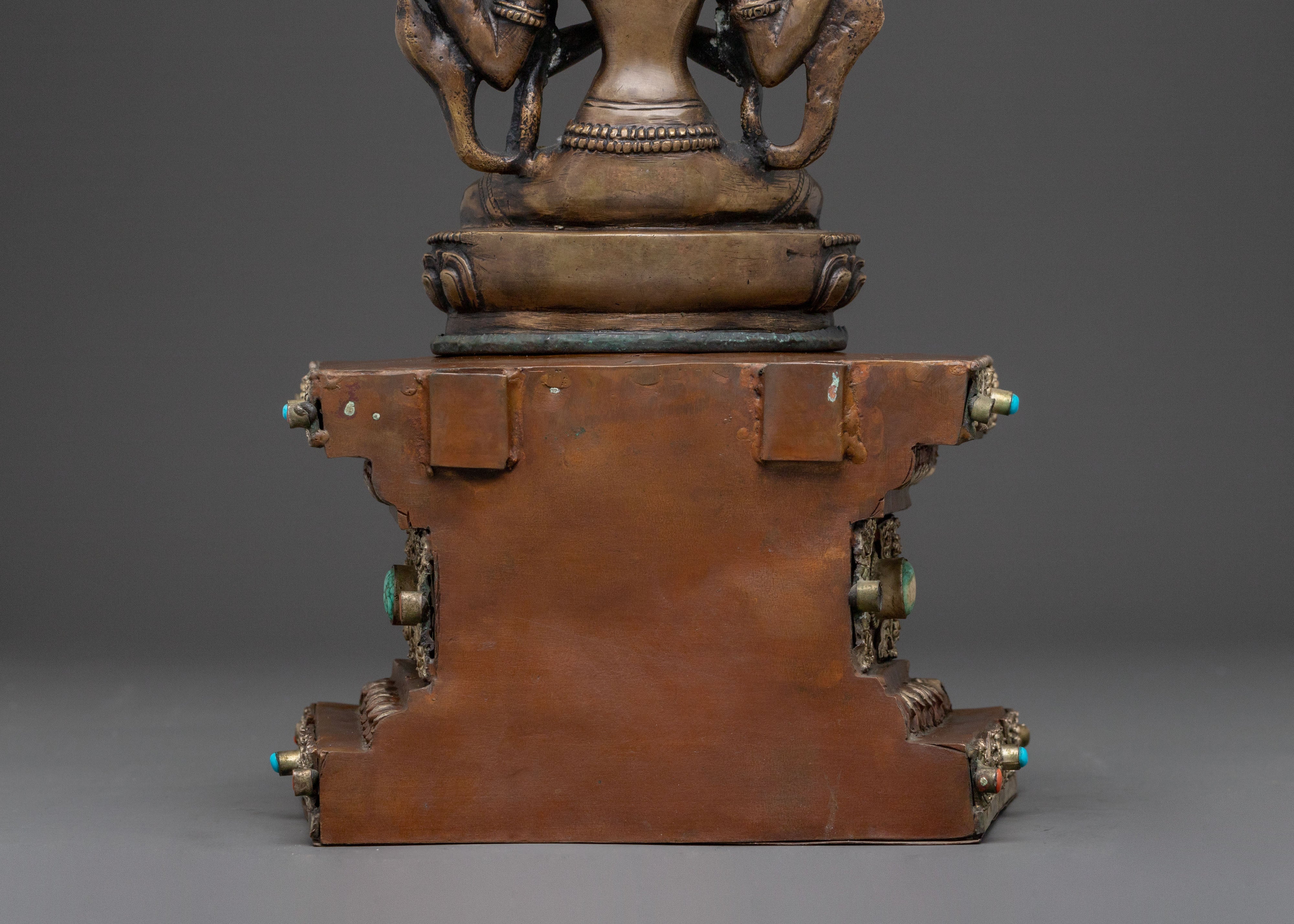 Chenrezig Statue on Throne | Spiritual Figure
