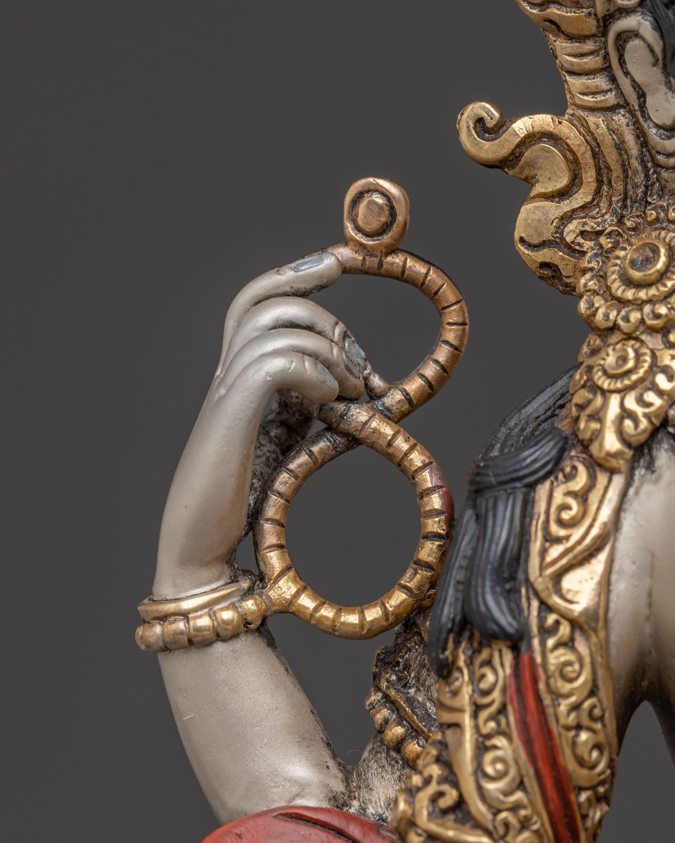 Goddess Saraswati Statue on Throne | Knowledge Icon