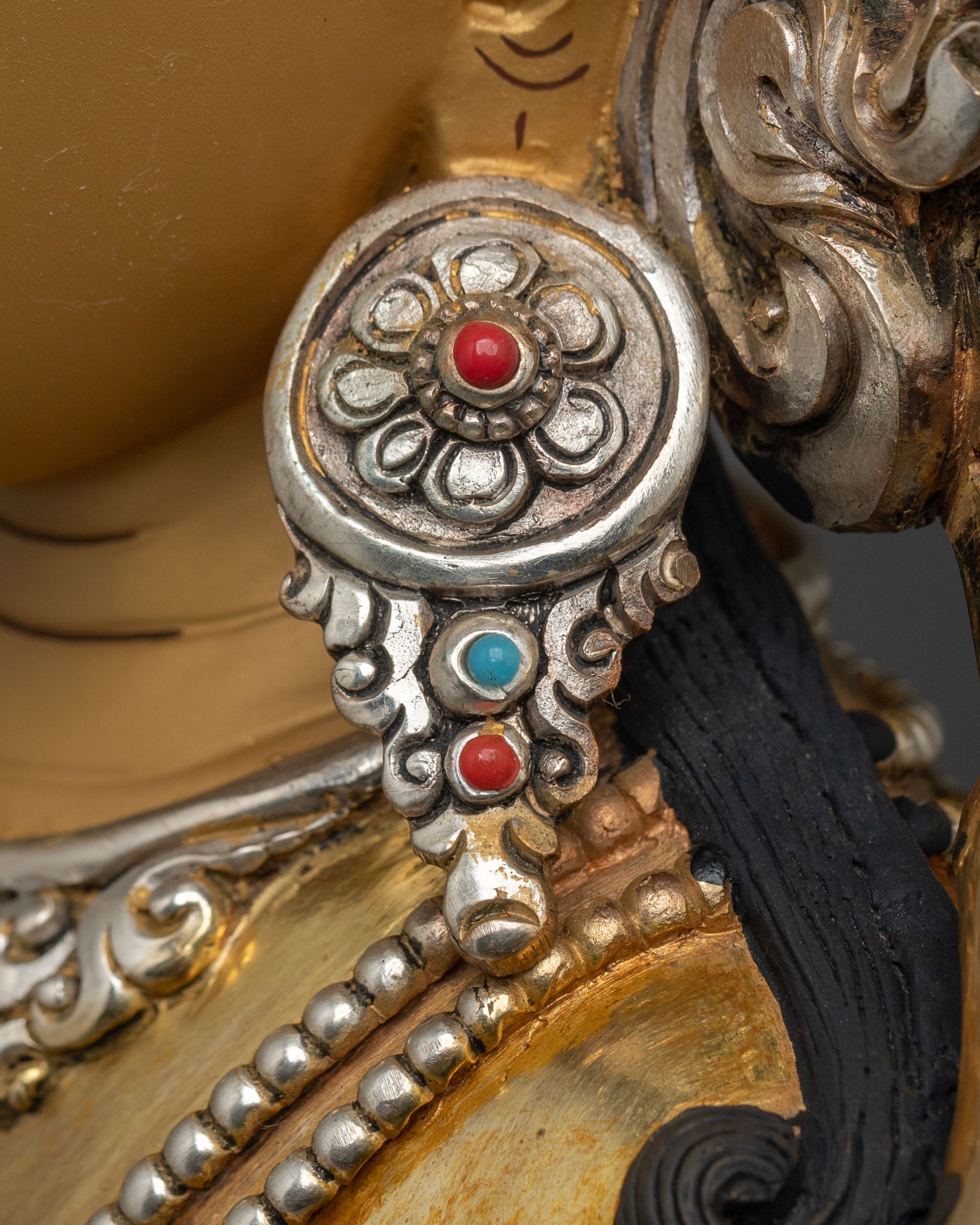 Kshitigarbha Statue: Radiant Protector of the Earth