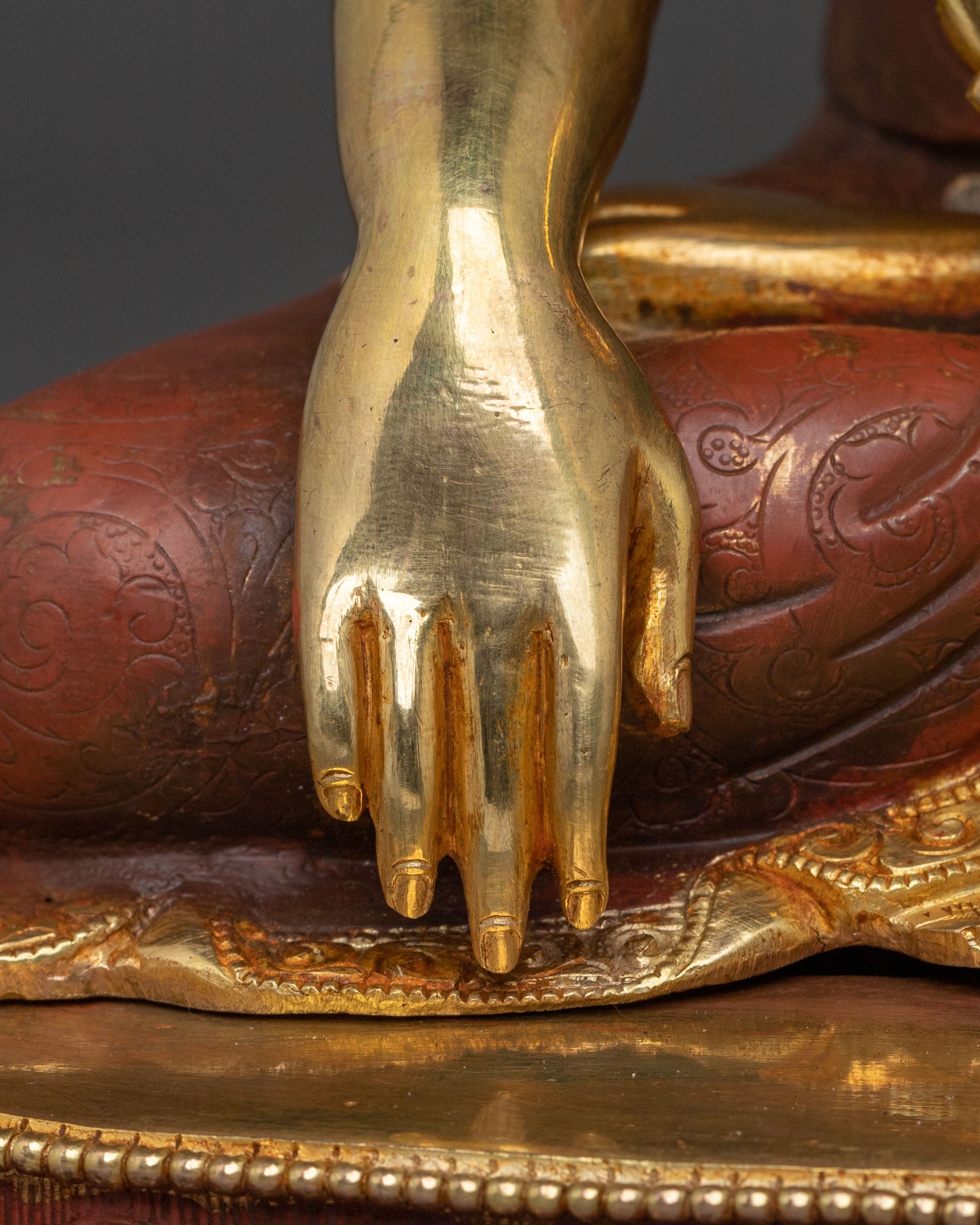 buddha of enlightenment shakyamuni sculpture