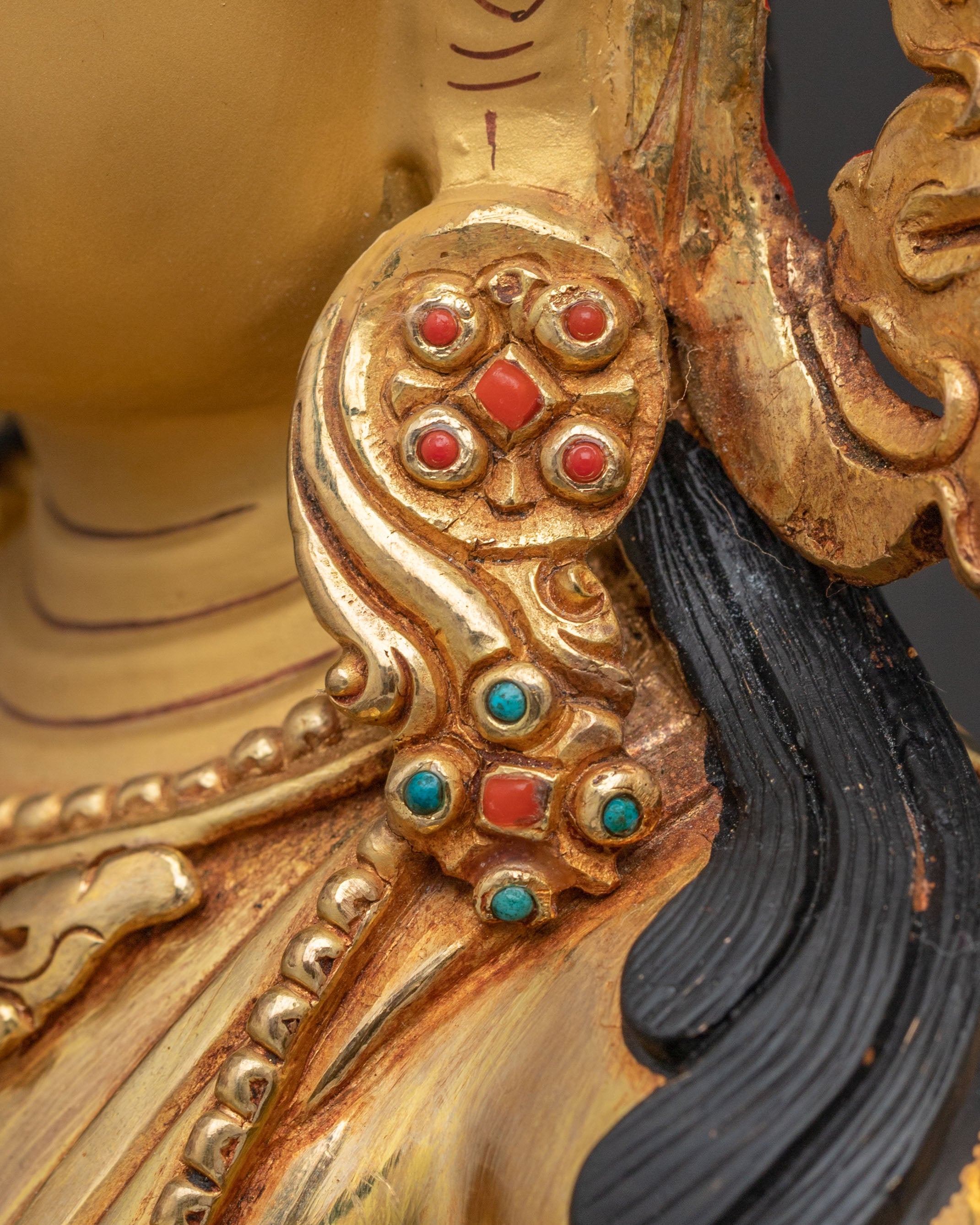 Vajrasattva Buddhist Blessing Statue – Radiant 24K Gold Masterpiece