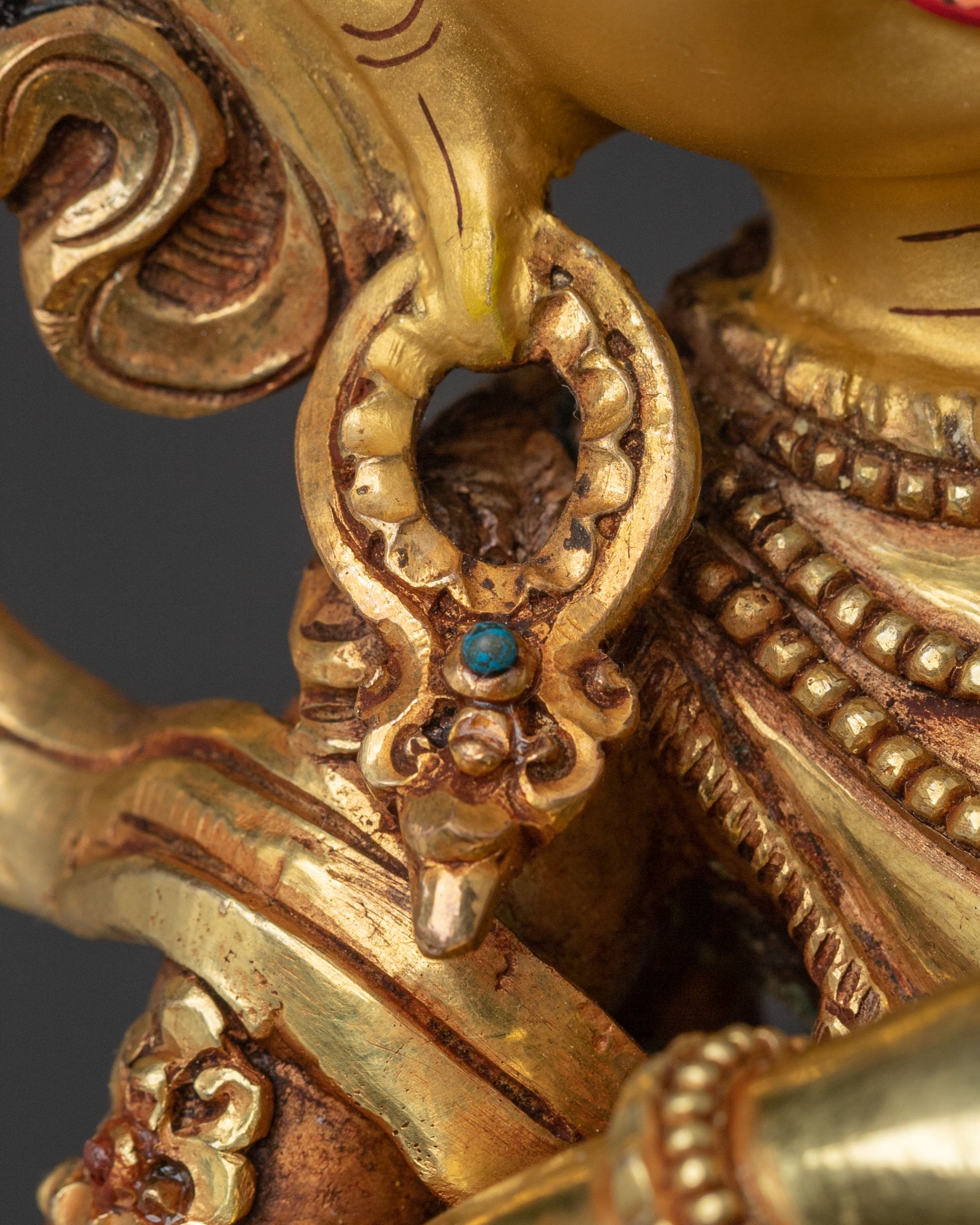 Handcrafted Kurukulla Sculpture: Himalayan Buddhist Art