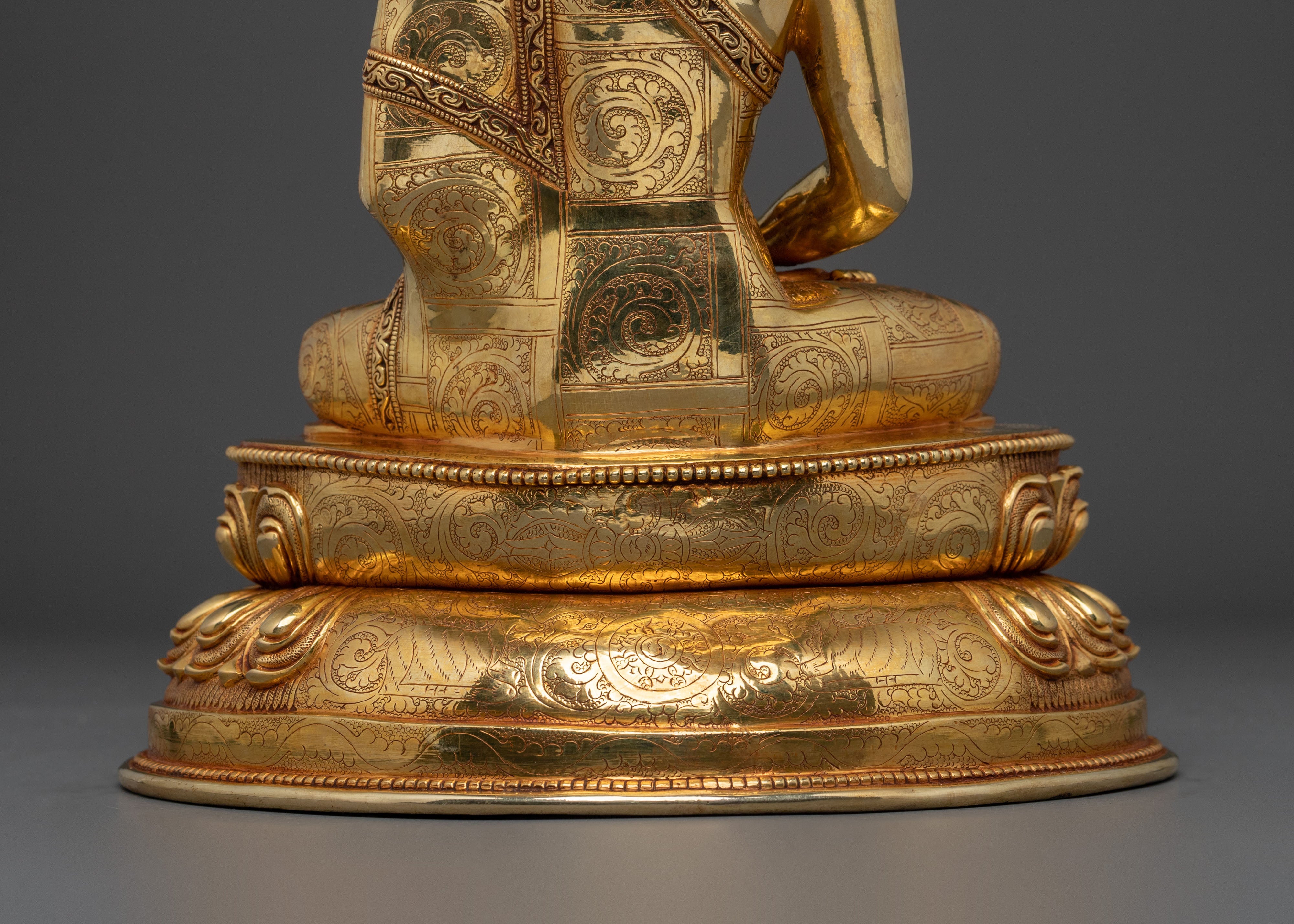 Decorative Amitabha Buddha Statue: Buddha of Infinite Light & Compassion