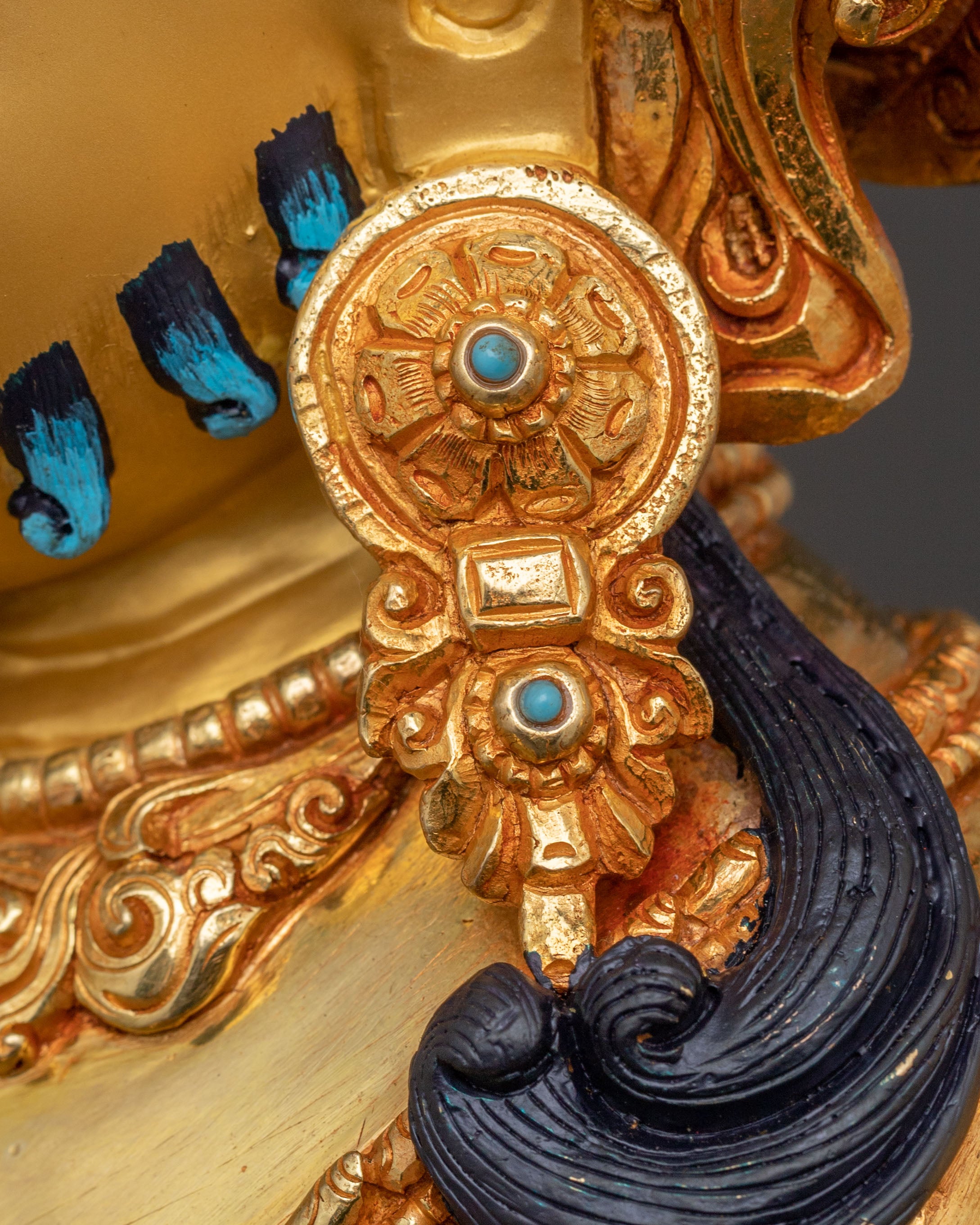 Dzambhala Tibetan Golden Statue: Auspicious Copper Sculpture