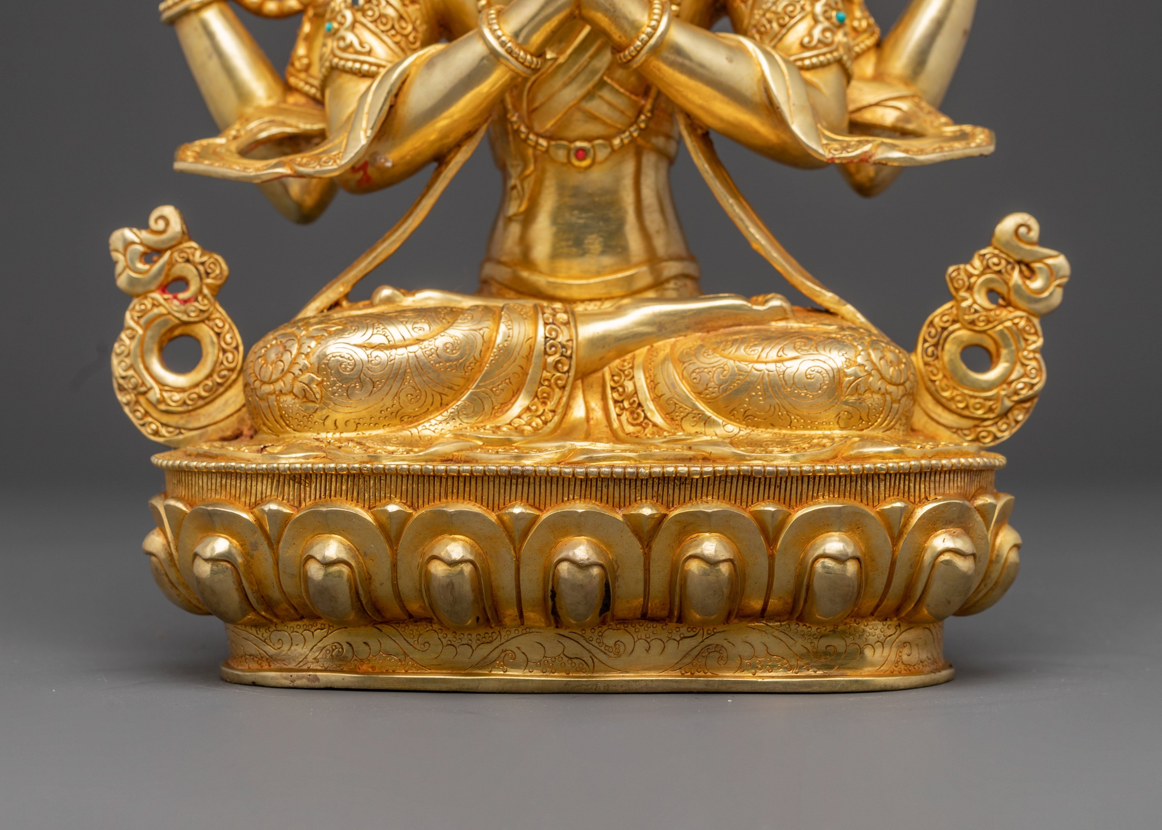 Radiant Statue of Bodhisattva Chenrezig | Protector of All Beings