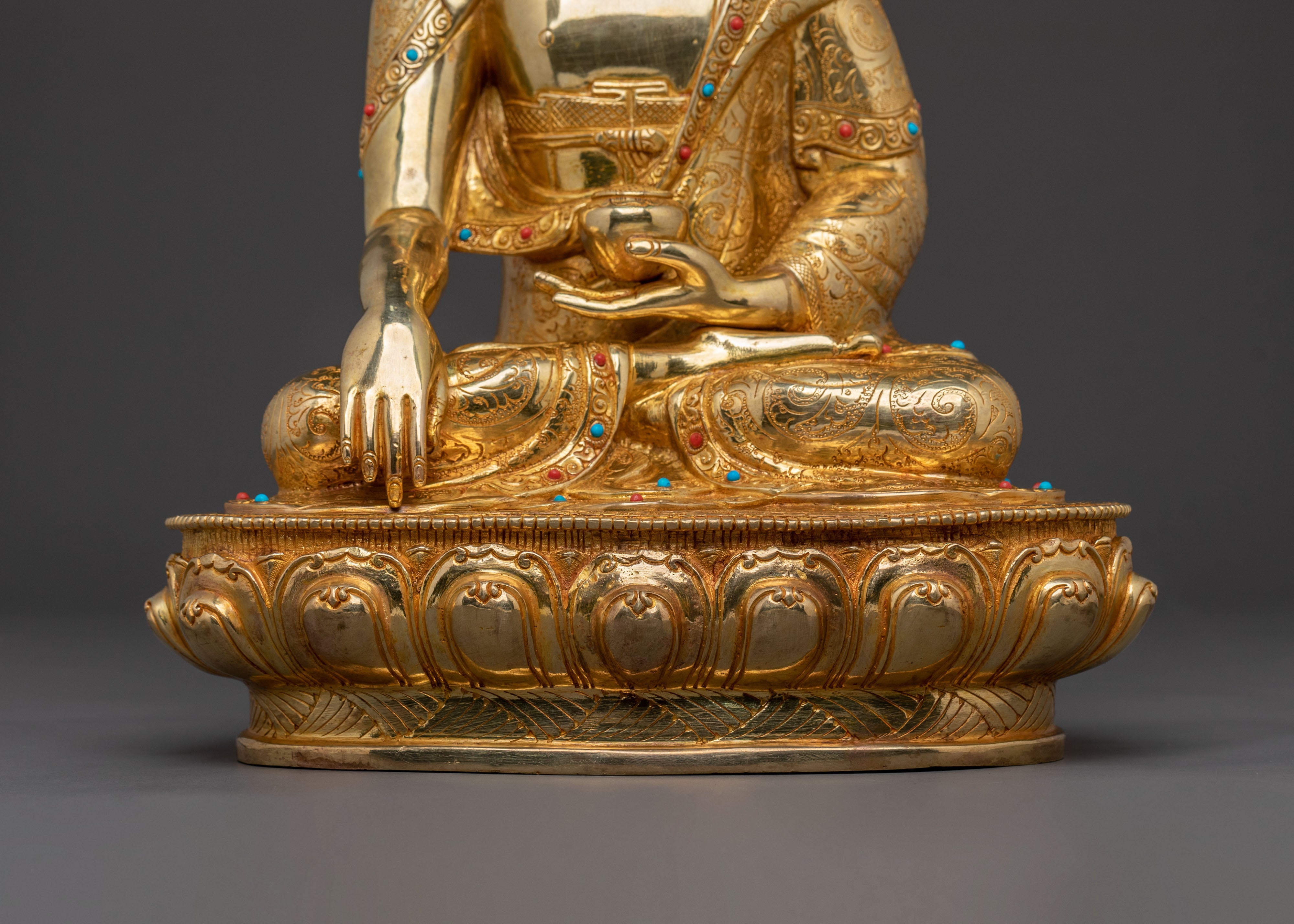 Shakyamuni Buddha Statue | Symbol of Enlightenment