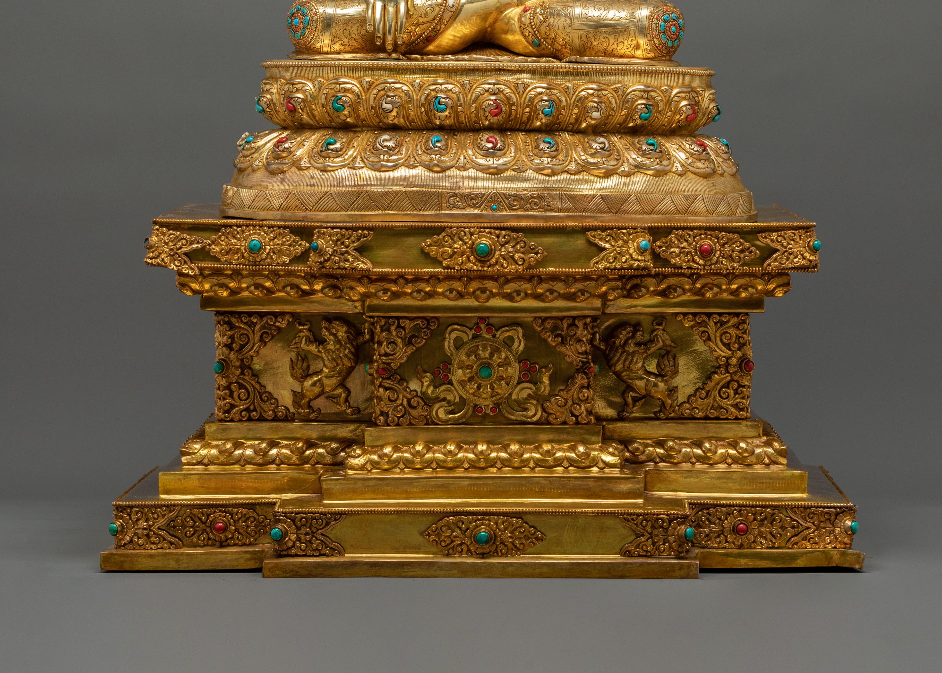 Tathagata Crown Shakyamuni Buddha on Throne Statue