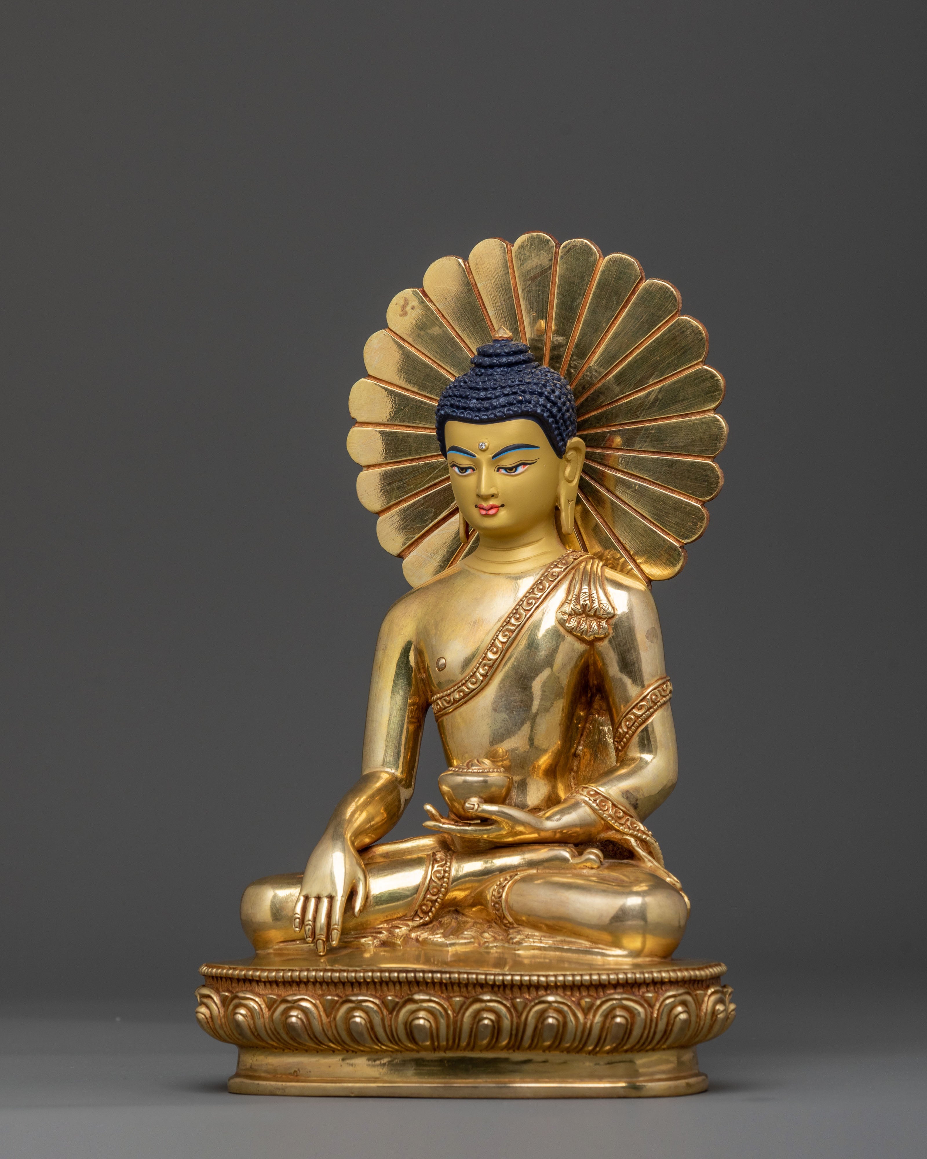 Shakyamuni Buddha Statue Radiates Enlightenment