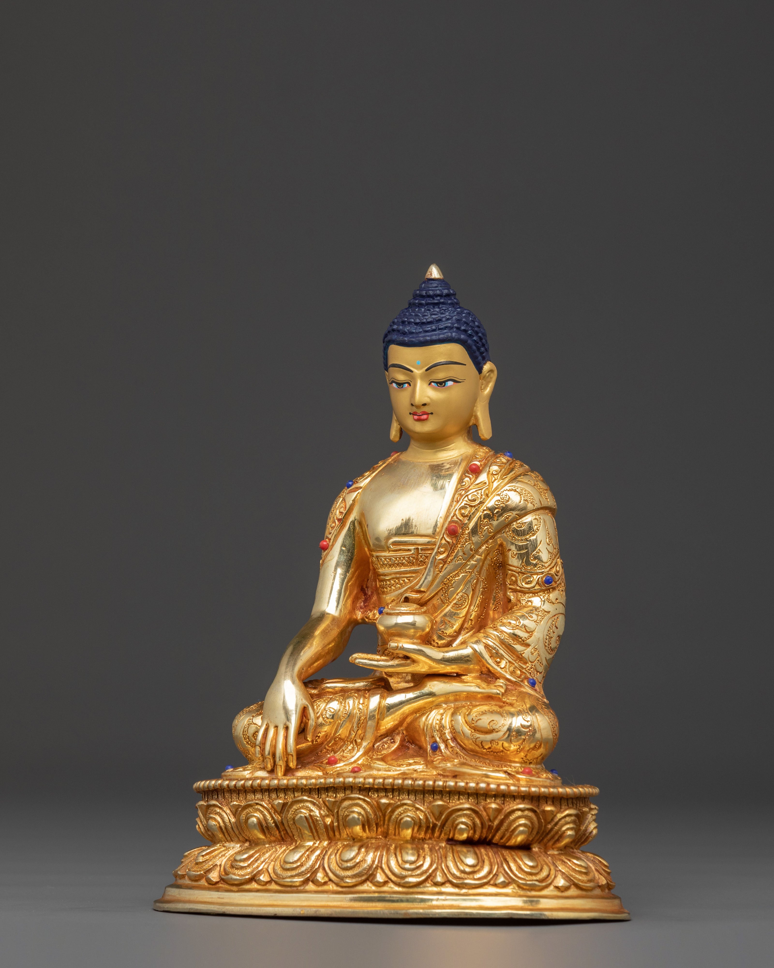 Shakyamuni Buddha Statue: Path to Nirvana