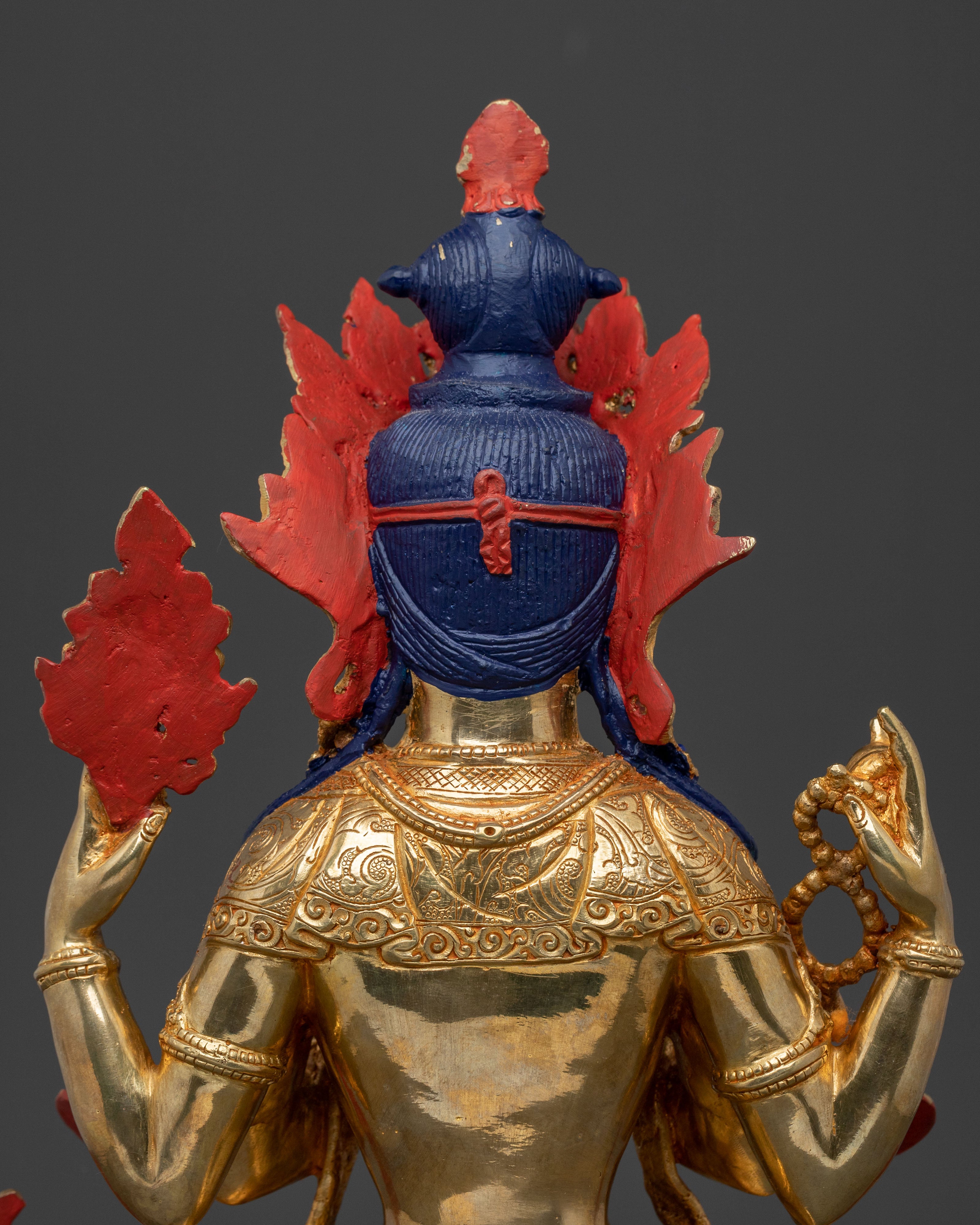 Four-Armed Chenrezig Statue: Handcrafted Figurine