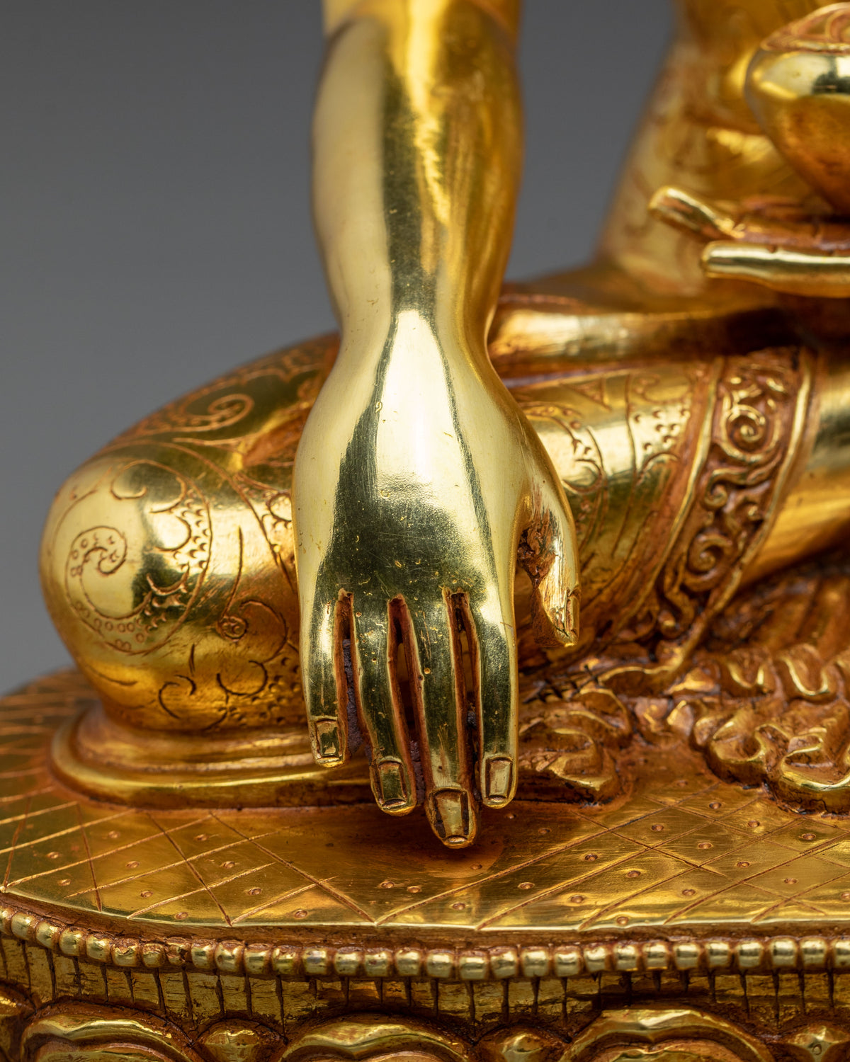 Shakyamuni Buddha Copper Statue | Hand-Carved Buddhist Figurine