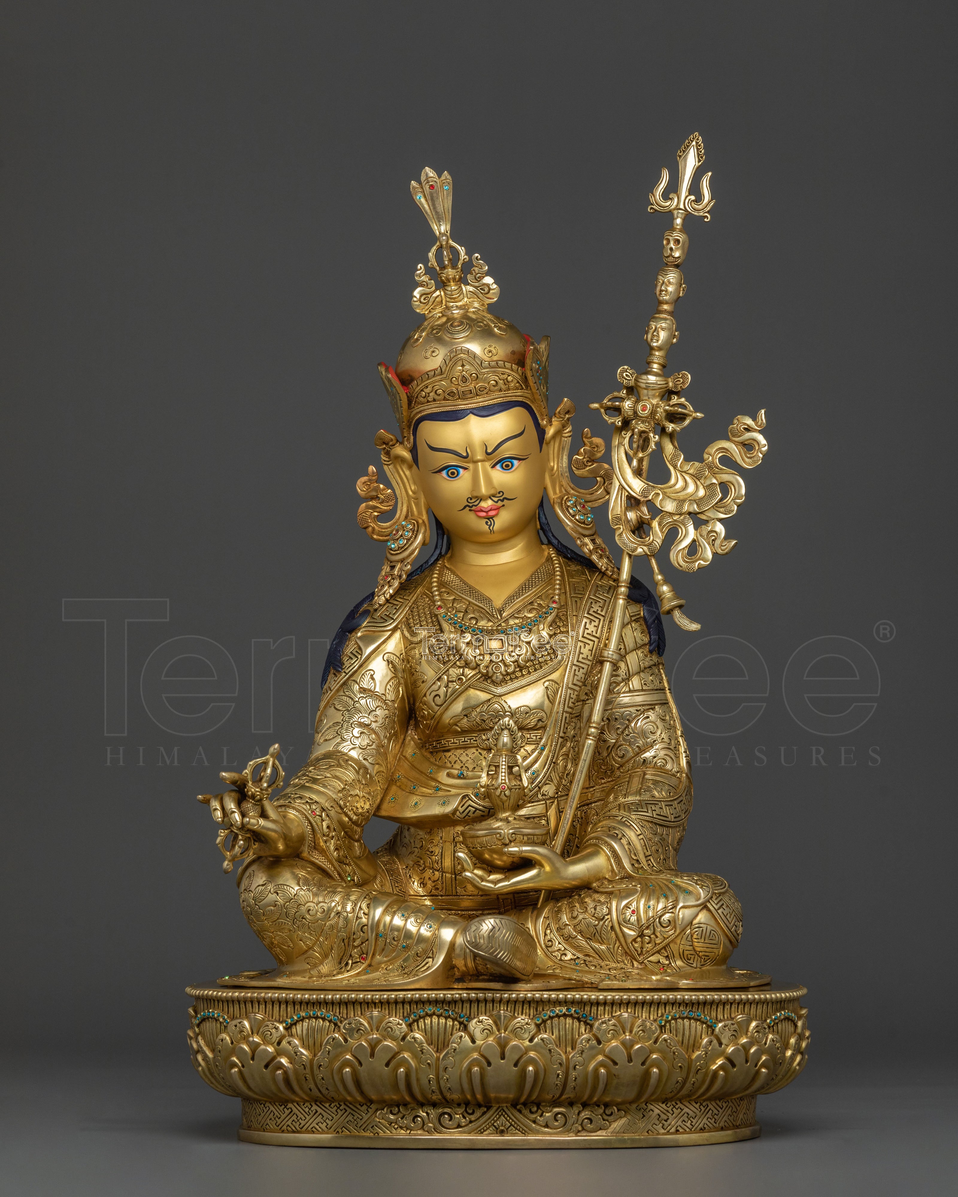 Guru Rinpoche Statue