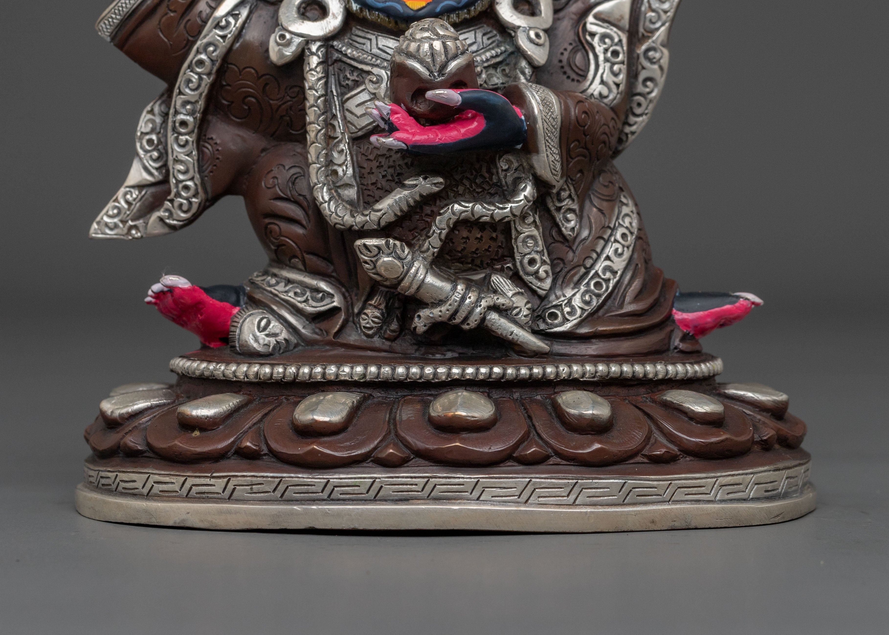 Handmade Mahakala Bernakchen Sculpture