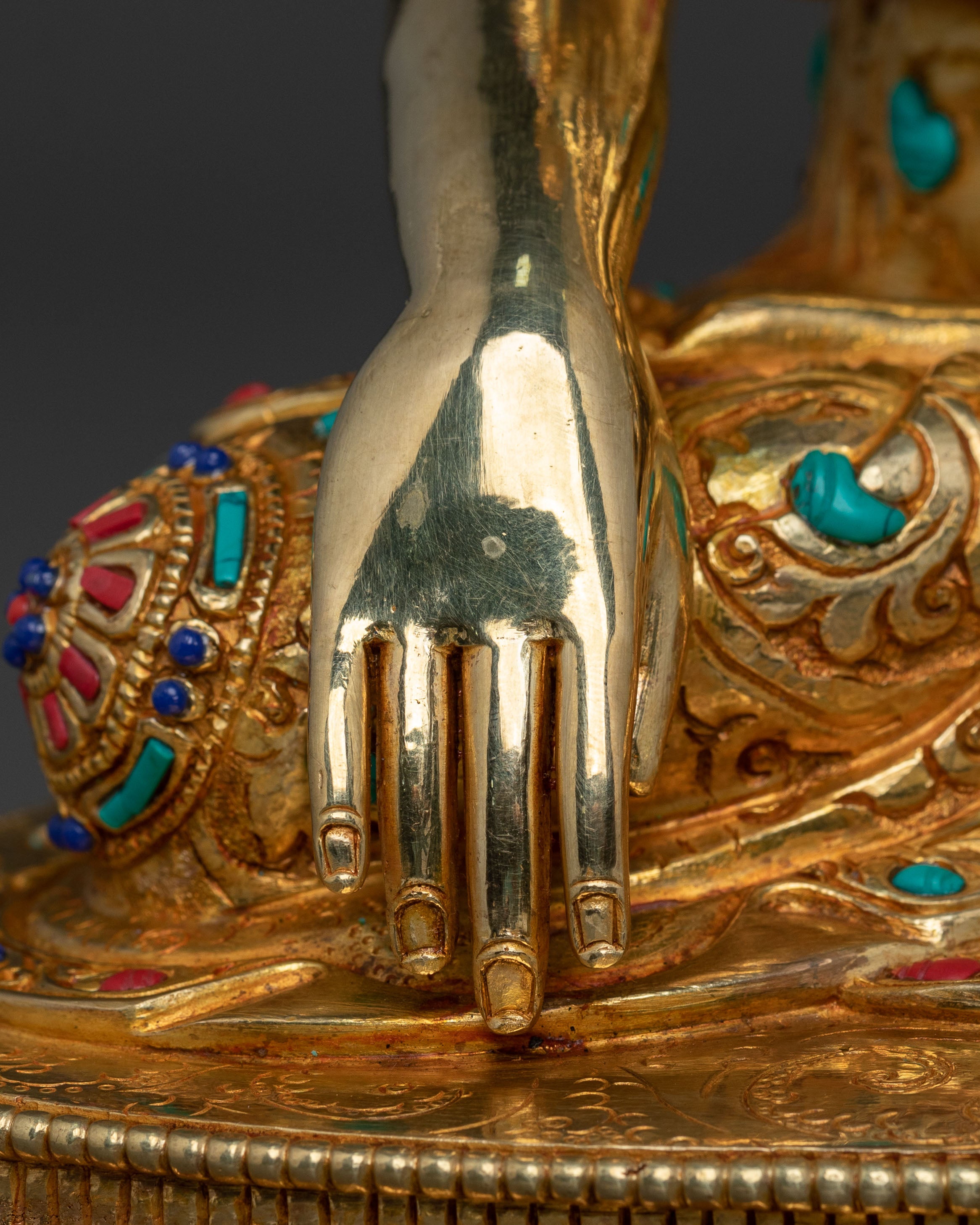 Handcrafted Shakyamuni Buddha Statue | Symbol of Enlightenment and Peace