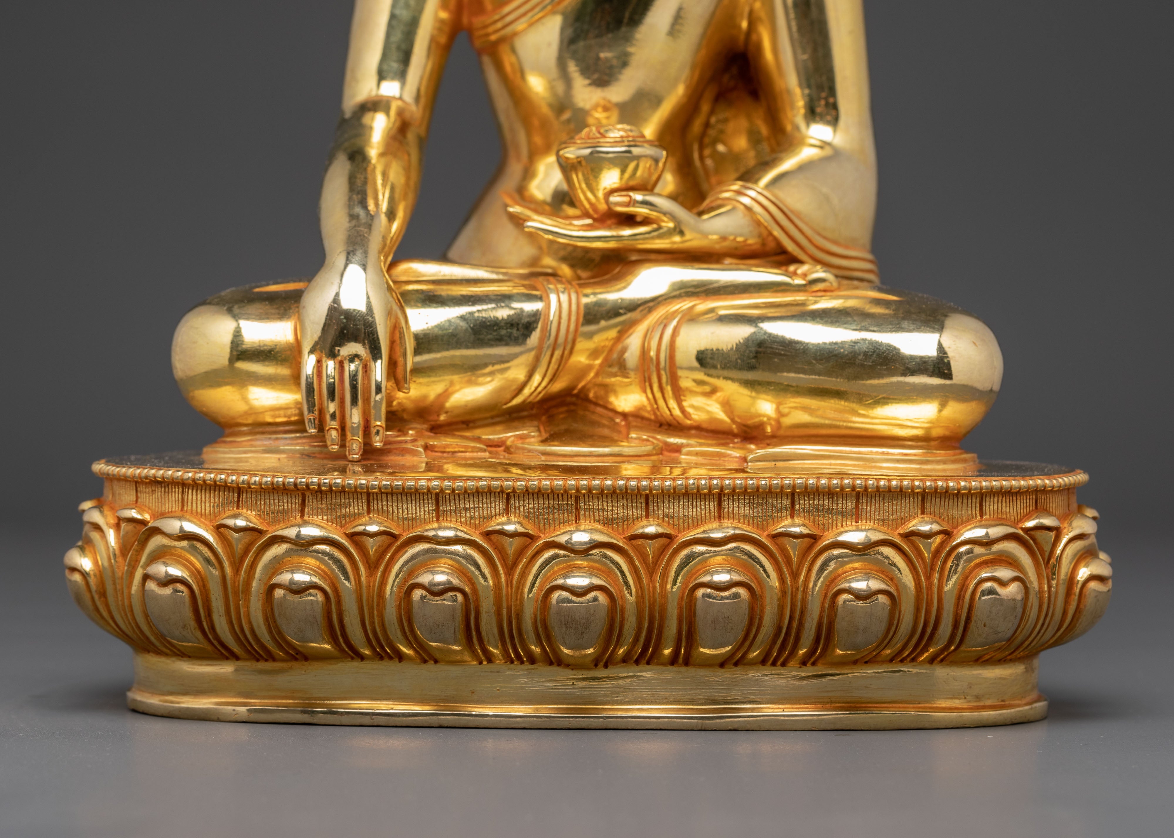 Handcrafted Statue of Buddha Shakyamuni | The Awakened One