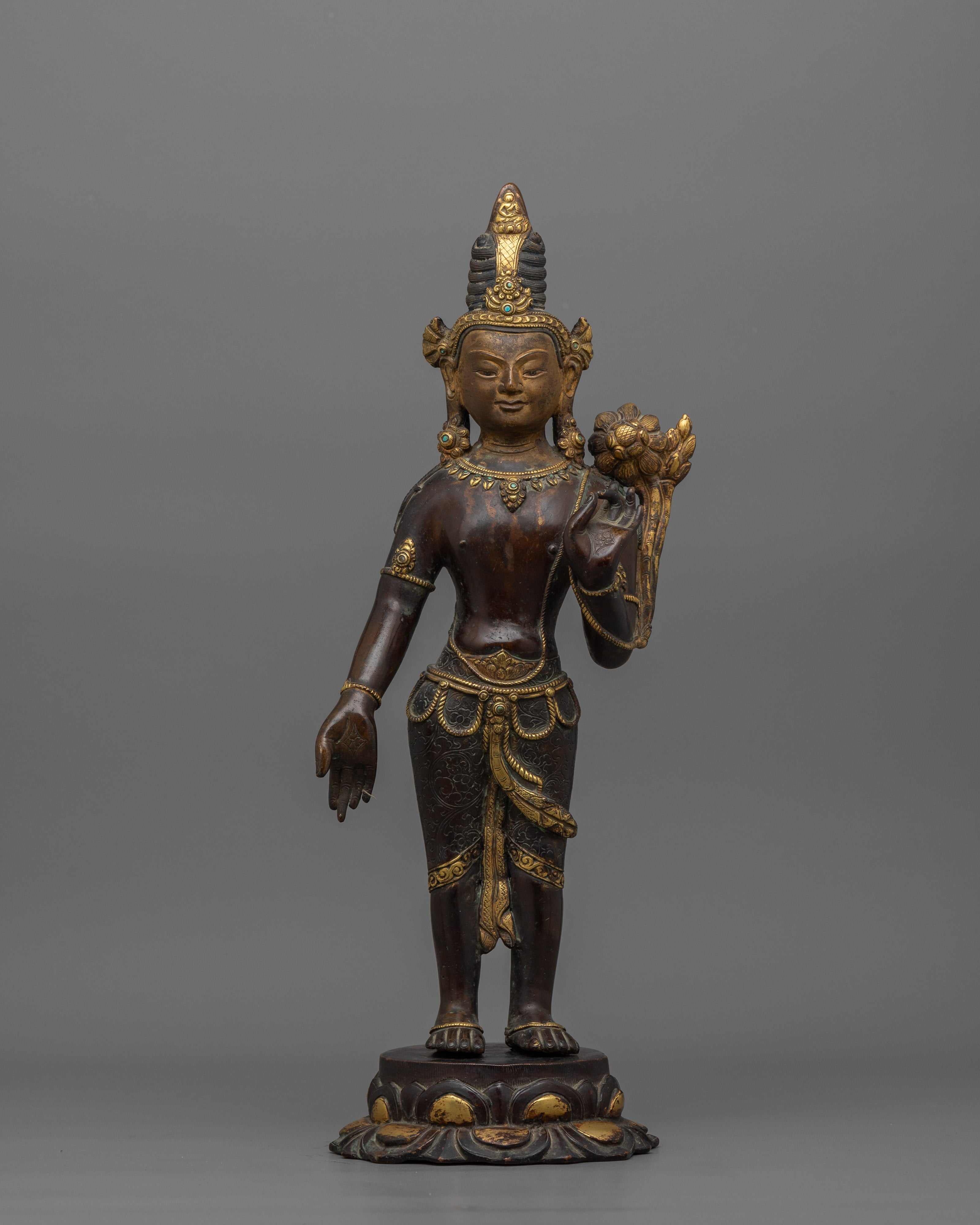 standing-lokeshwor-bodhisattva-deity