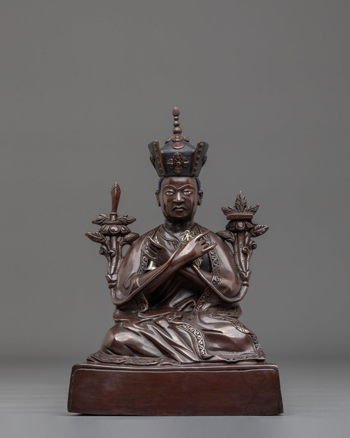 Master of Kagyu Lineage Karmapa Statue