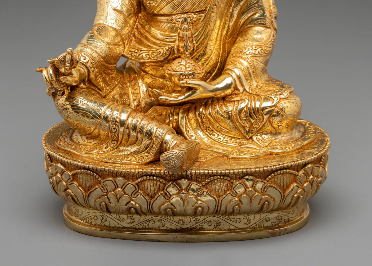 Guru Rinpoche Statue for Decoration | Embodiment of Wisdom and Compassion