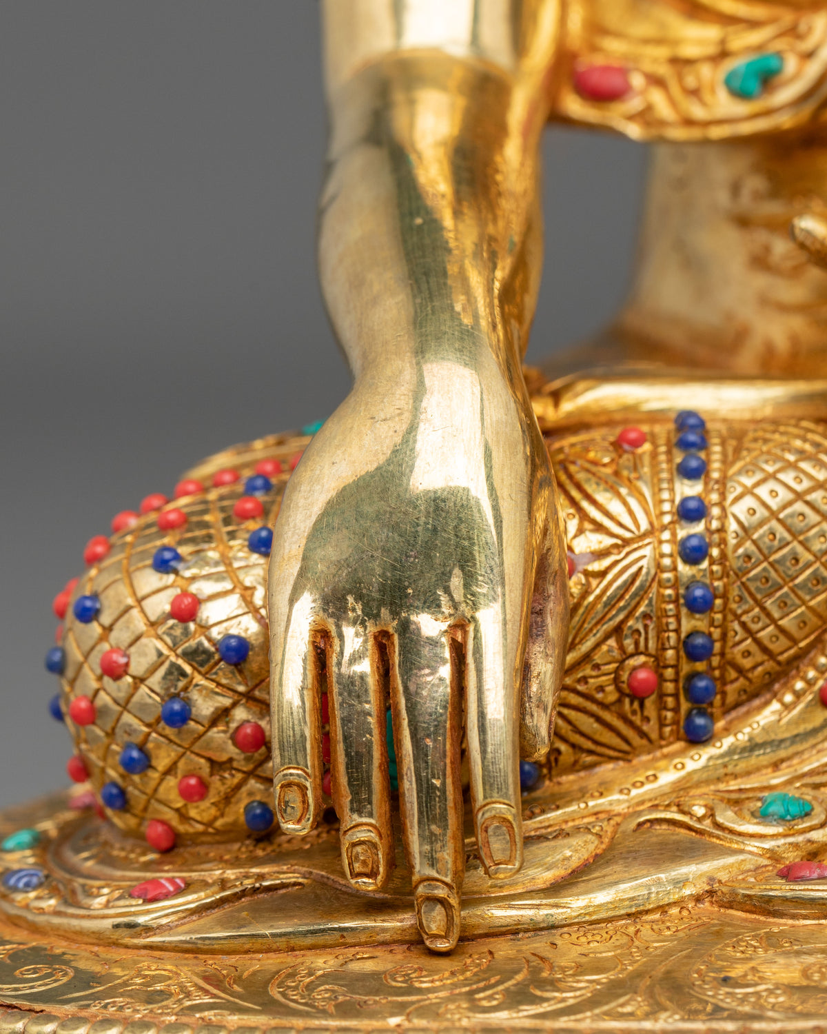 Shakyamuni Buddha with Throne