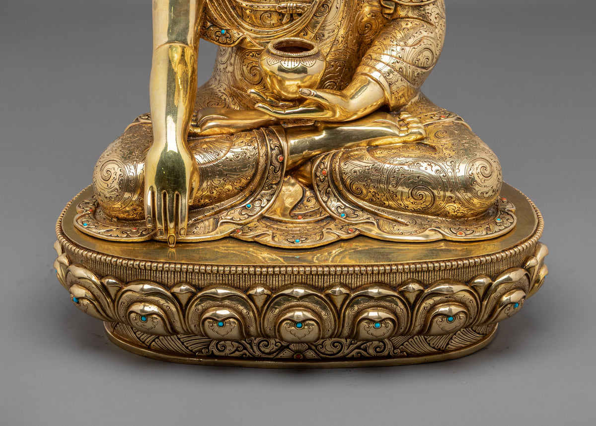 Shakyamuni Buddha: Buddha of Enlightenment and Peace