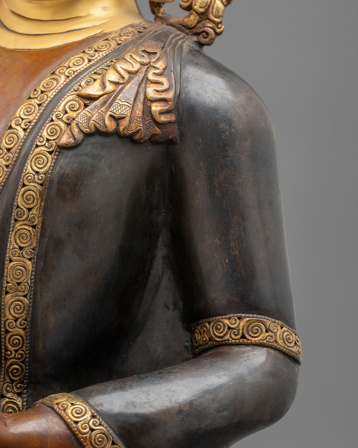 Shakyamuni Buddha Sculpture of Divine Enlightenment