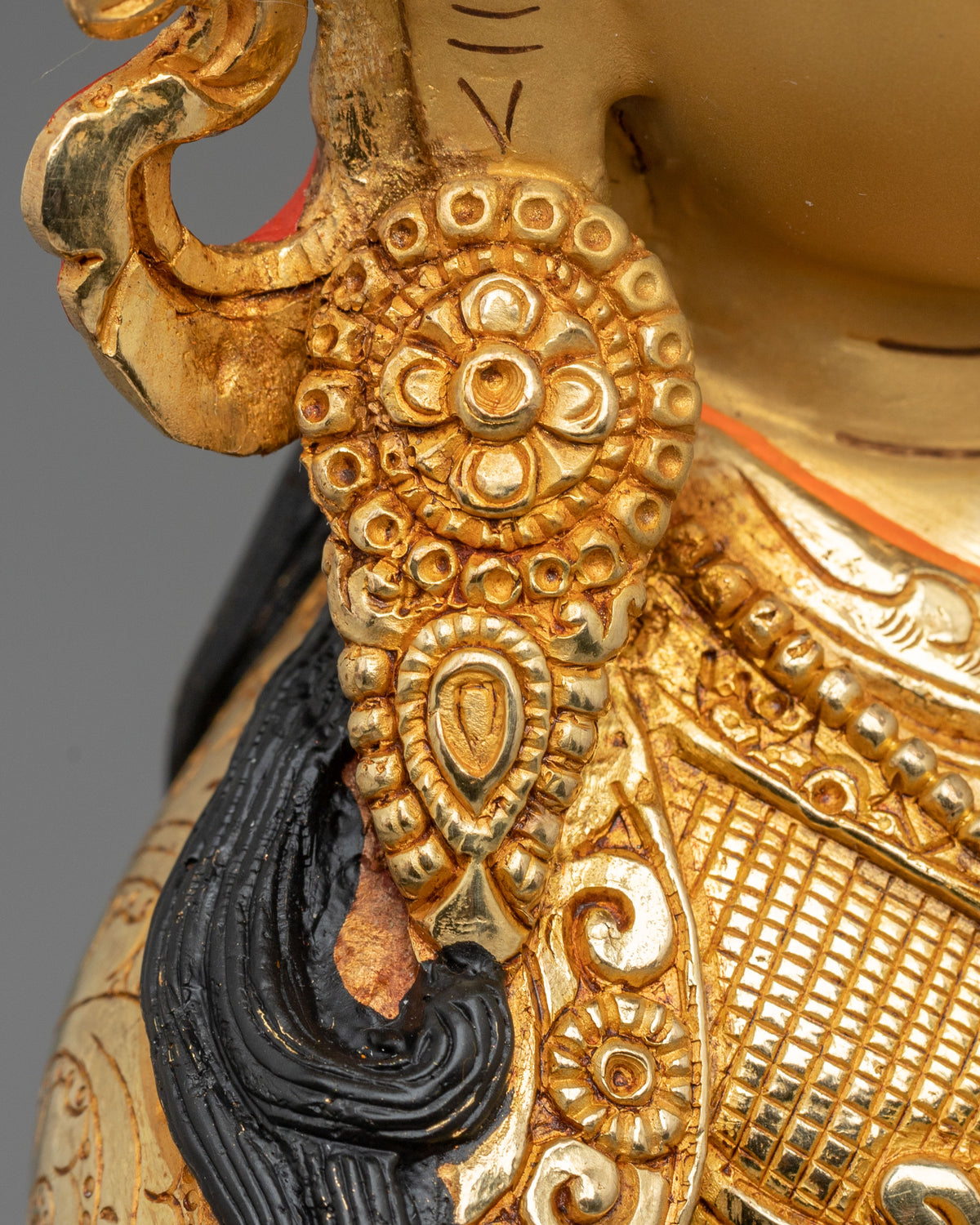 Guru Rinpoche Statue for Decoration | Embodiment of Wisdom and Compassion