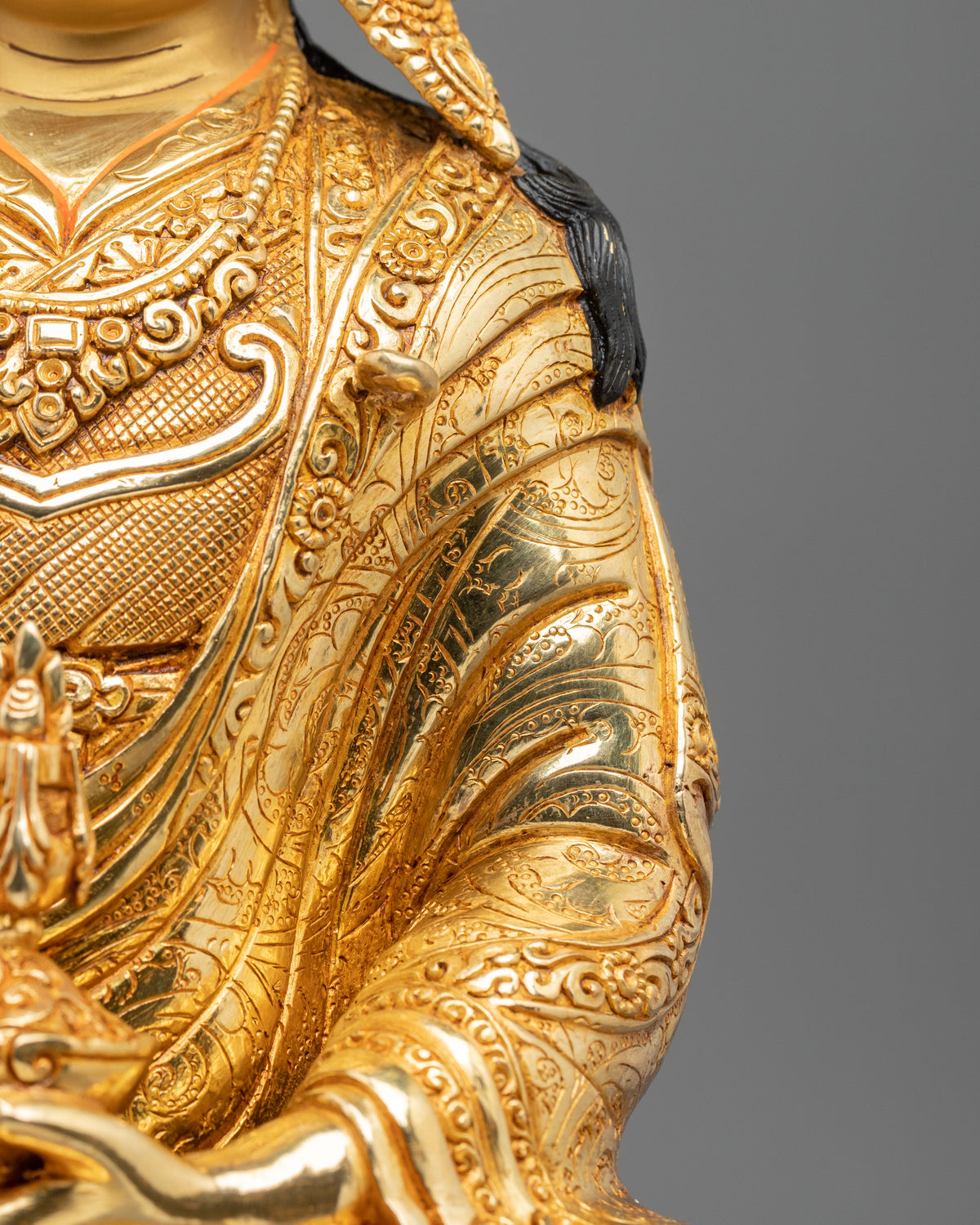 Guru Rinpoche Statue for Decoration | Embodiment of Wisdom and Compassion