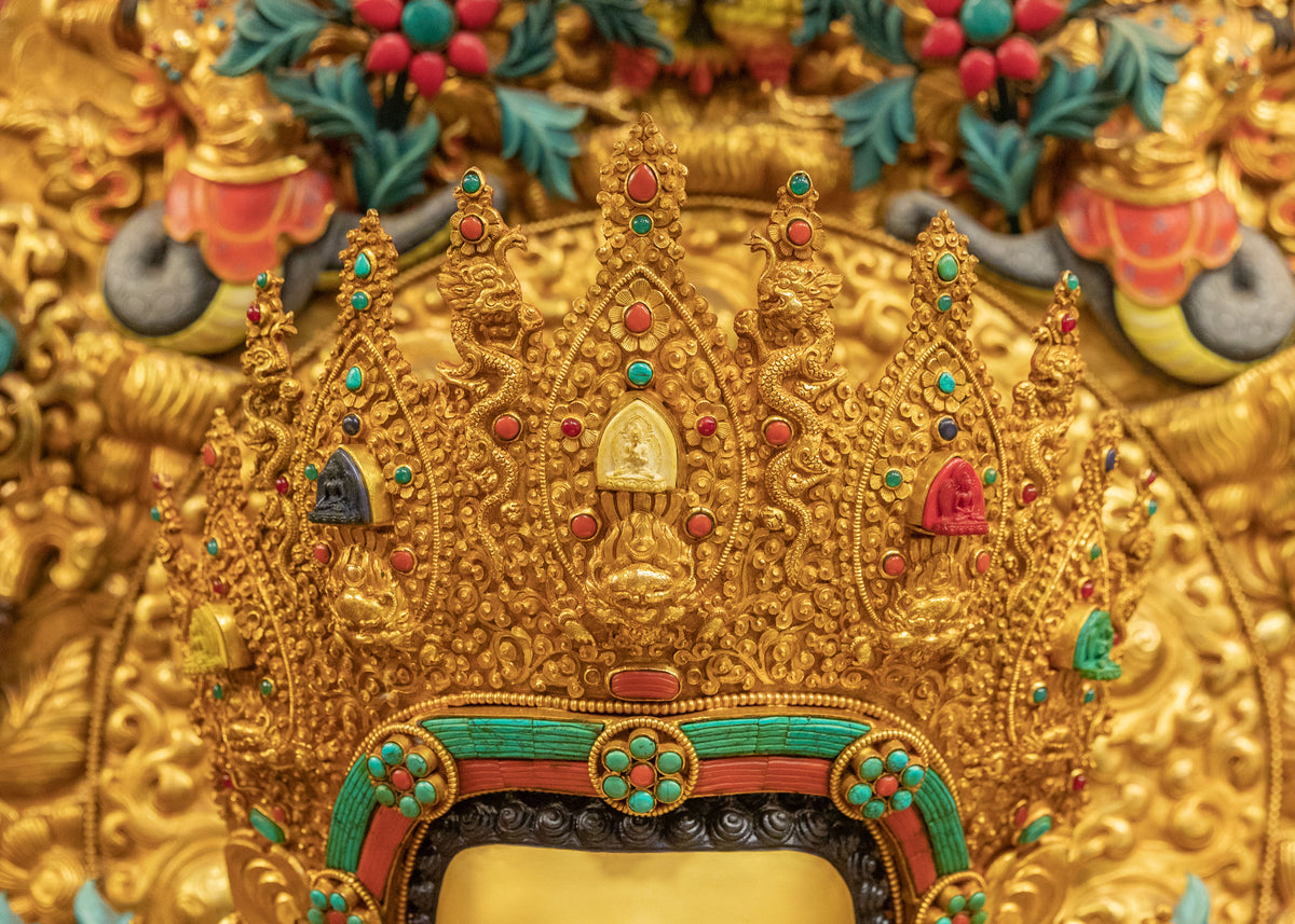 Shakyamuni Buddha on Throne Buddhist Shrine Sculpture: