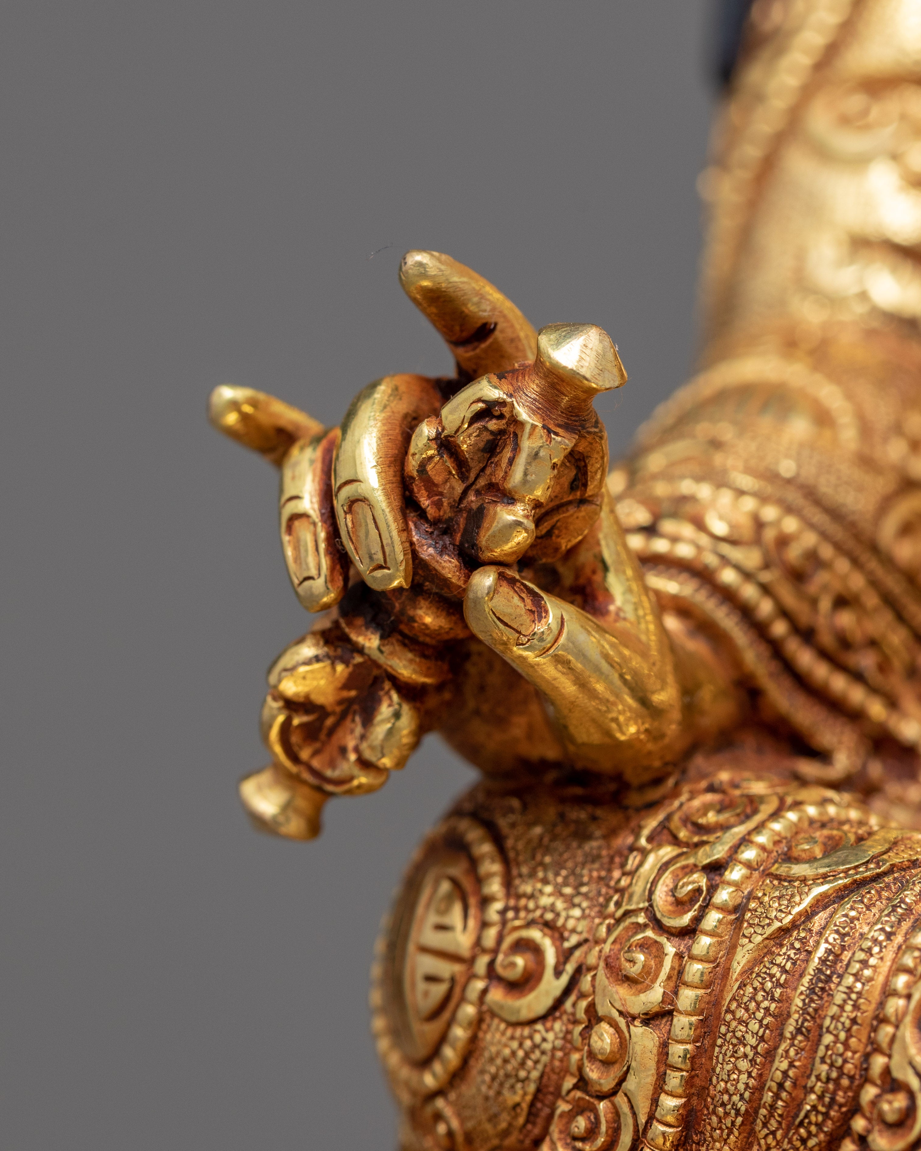 Guru Rinpoche Artwork | Traditionally Crafted Tibetan Statue