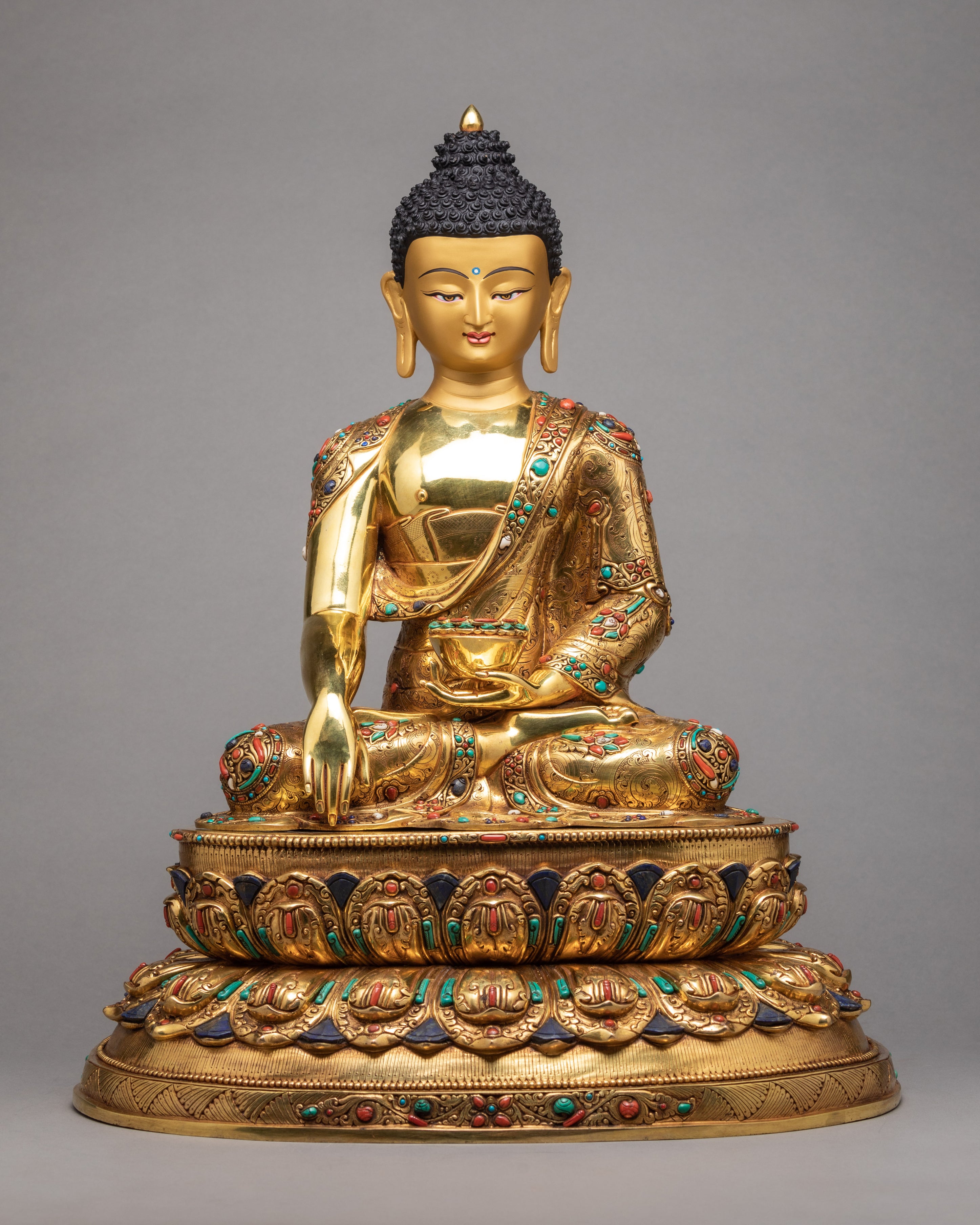 shakyamuni buddha statue