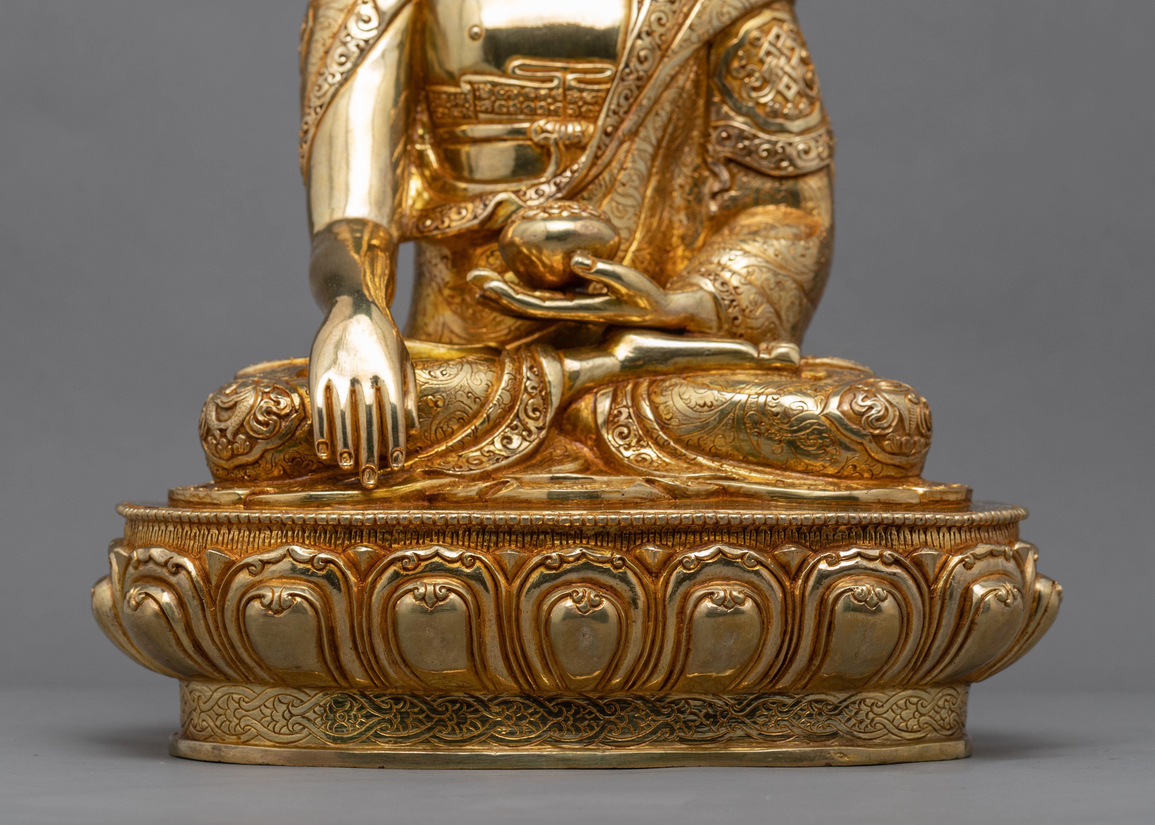 24K Gold Buddha Shakyamuni Statue | Gold-Plated Himalayan Artwork