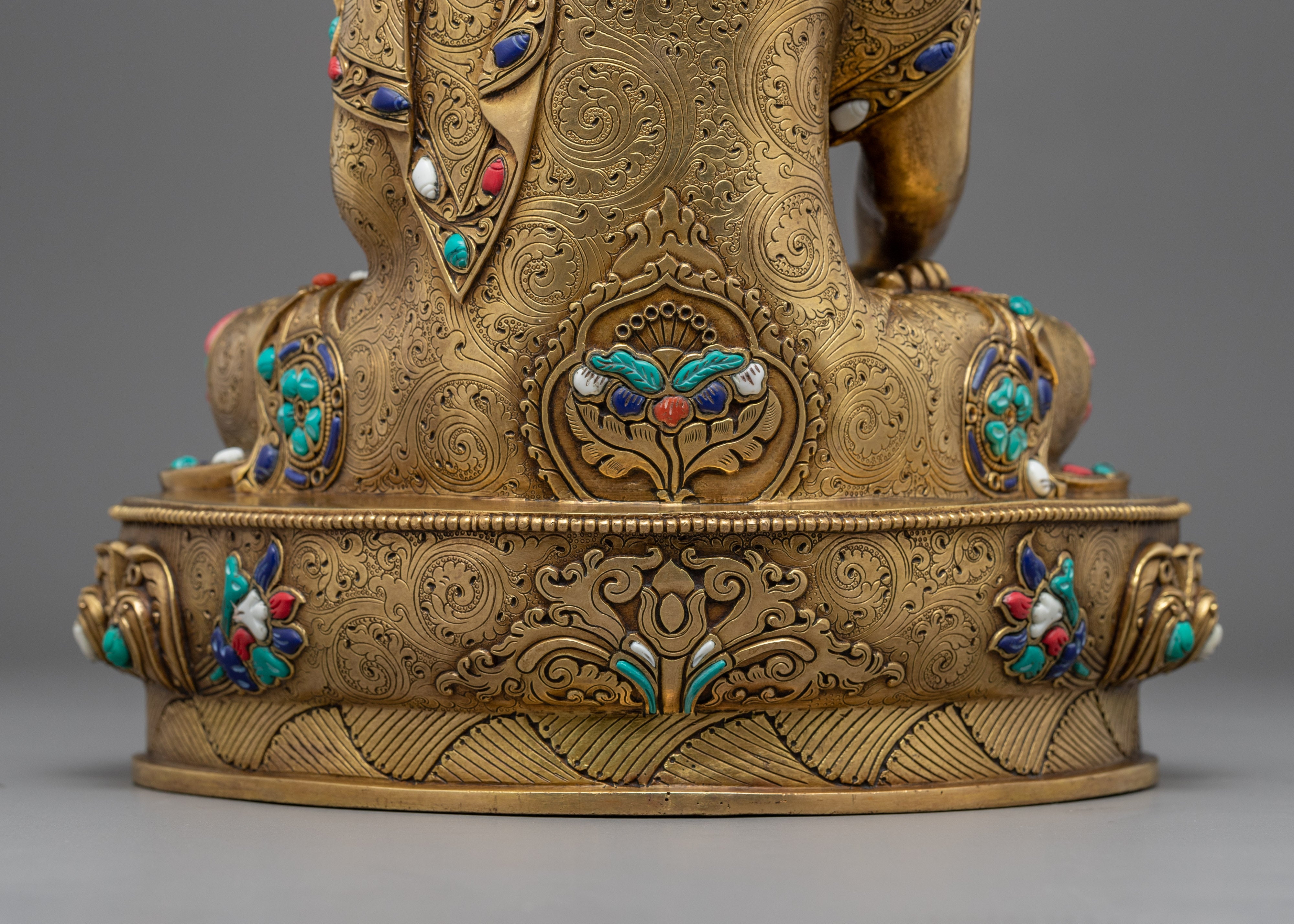 Shakyamuni Buddha Statue Indoor Practice | Gold-Gilded Buddhist Traditional Sculpture
