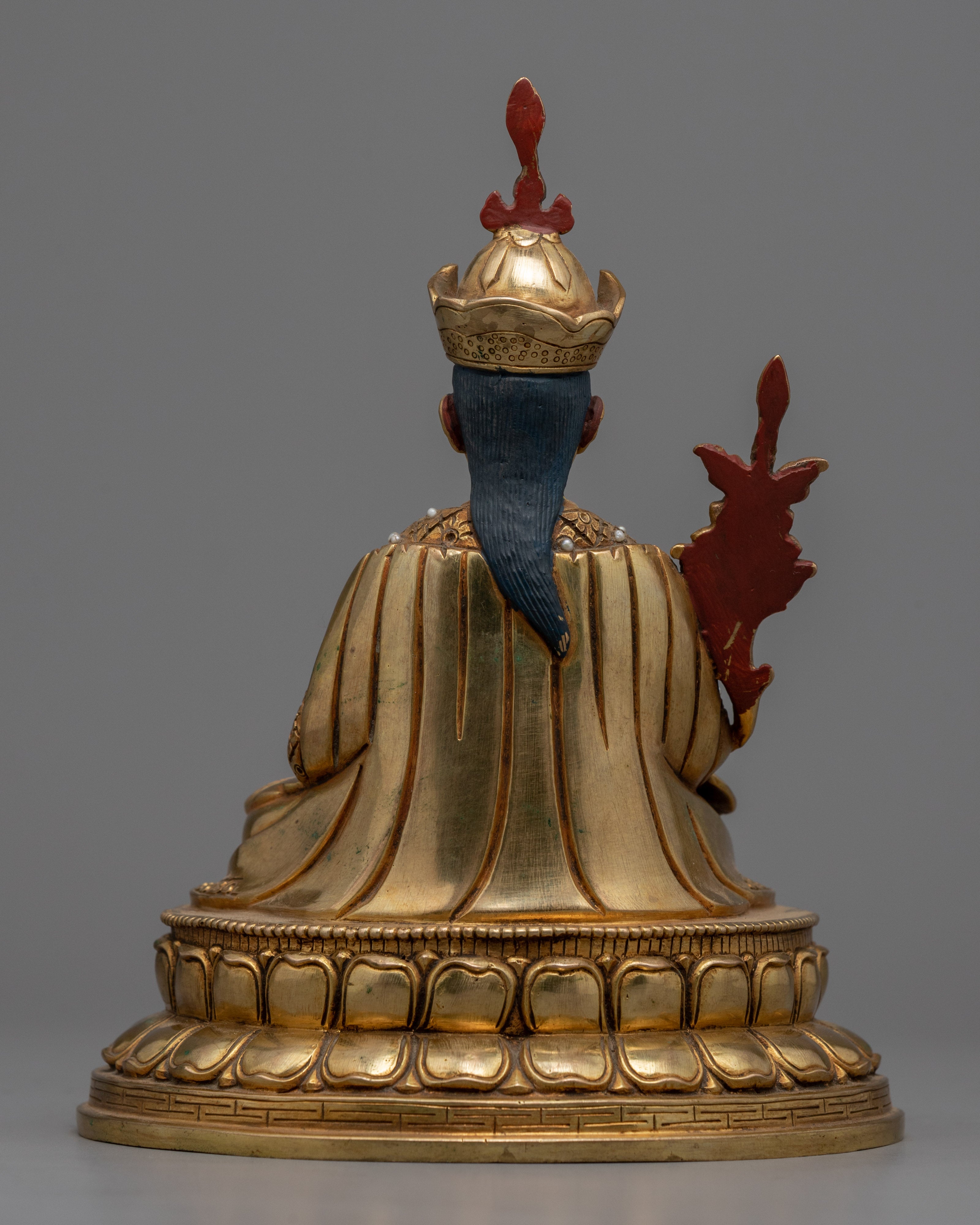 9th Karmapa Wangchug Dorje Statue | A Gleaming Symbol of Wisdom and Leadership