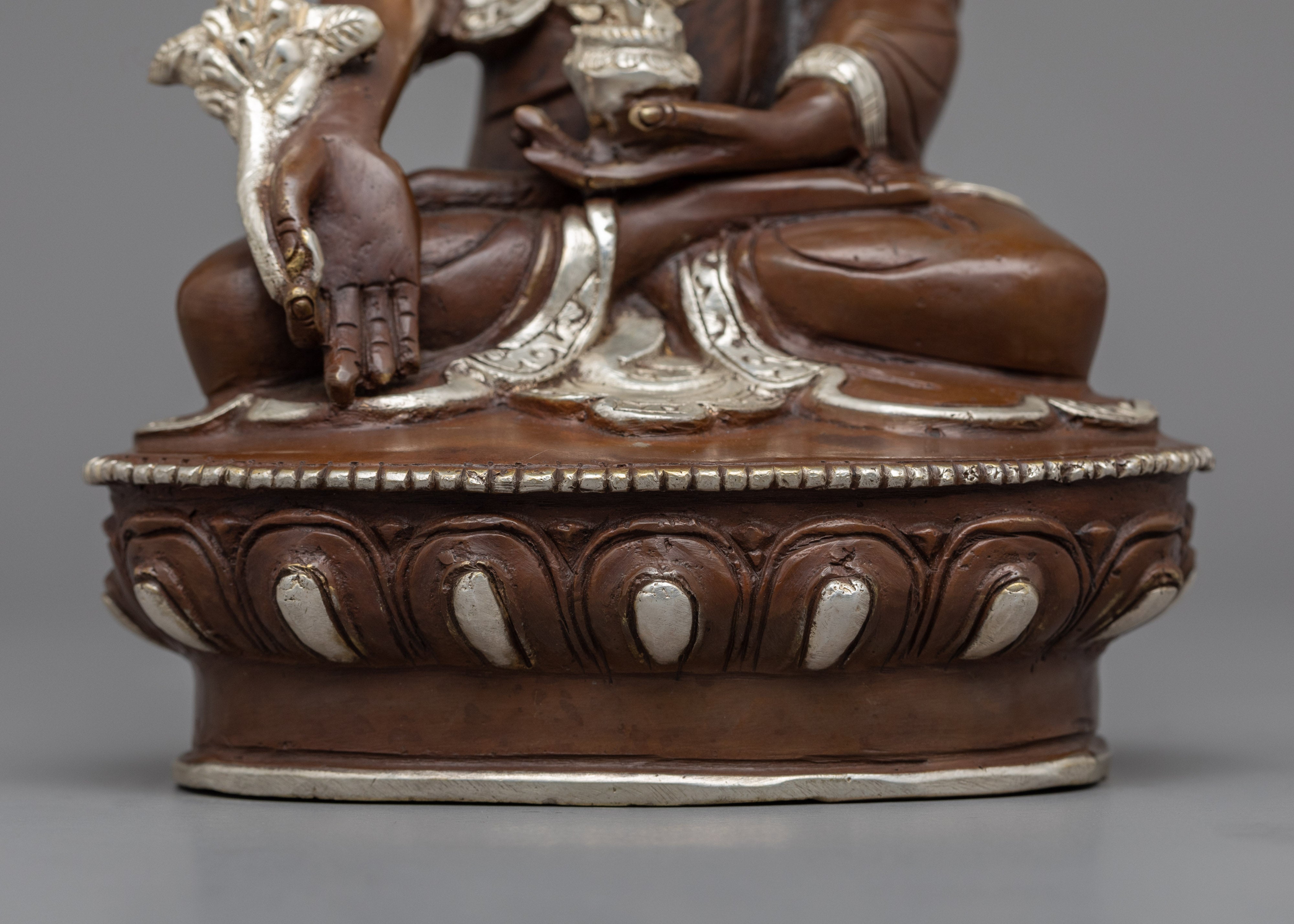 Medicine Buddha Chant Practice Statue | Hand-Carved Bhaiṣajyaguru Statue