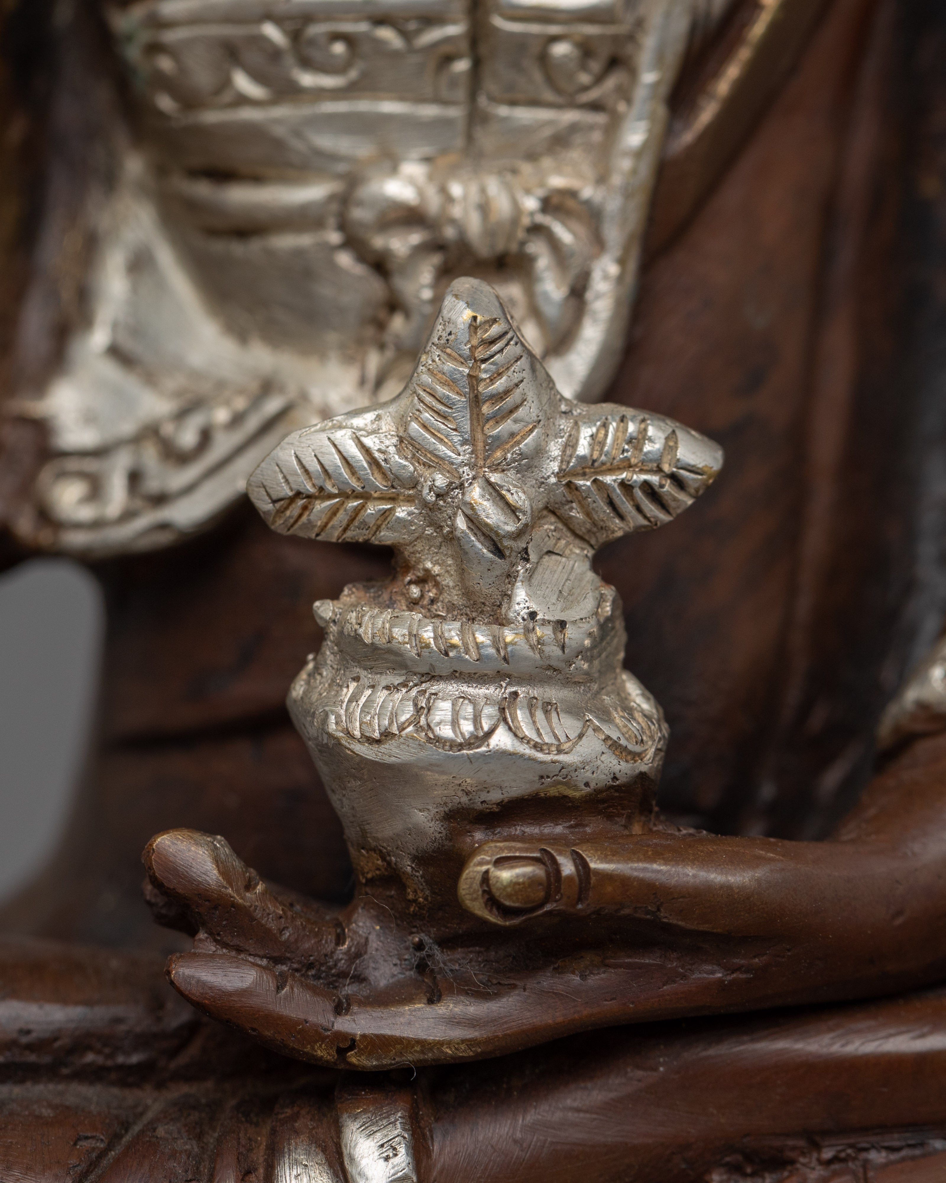 Medicine Buddha Chant Practice Statue | Hand-Carved Bhaiṣajyaguru Statue