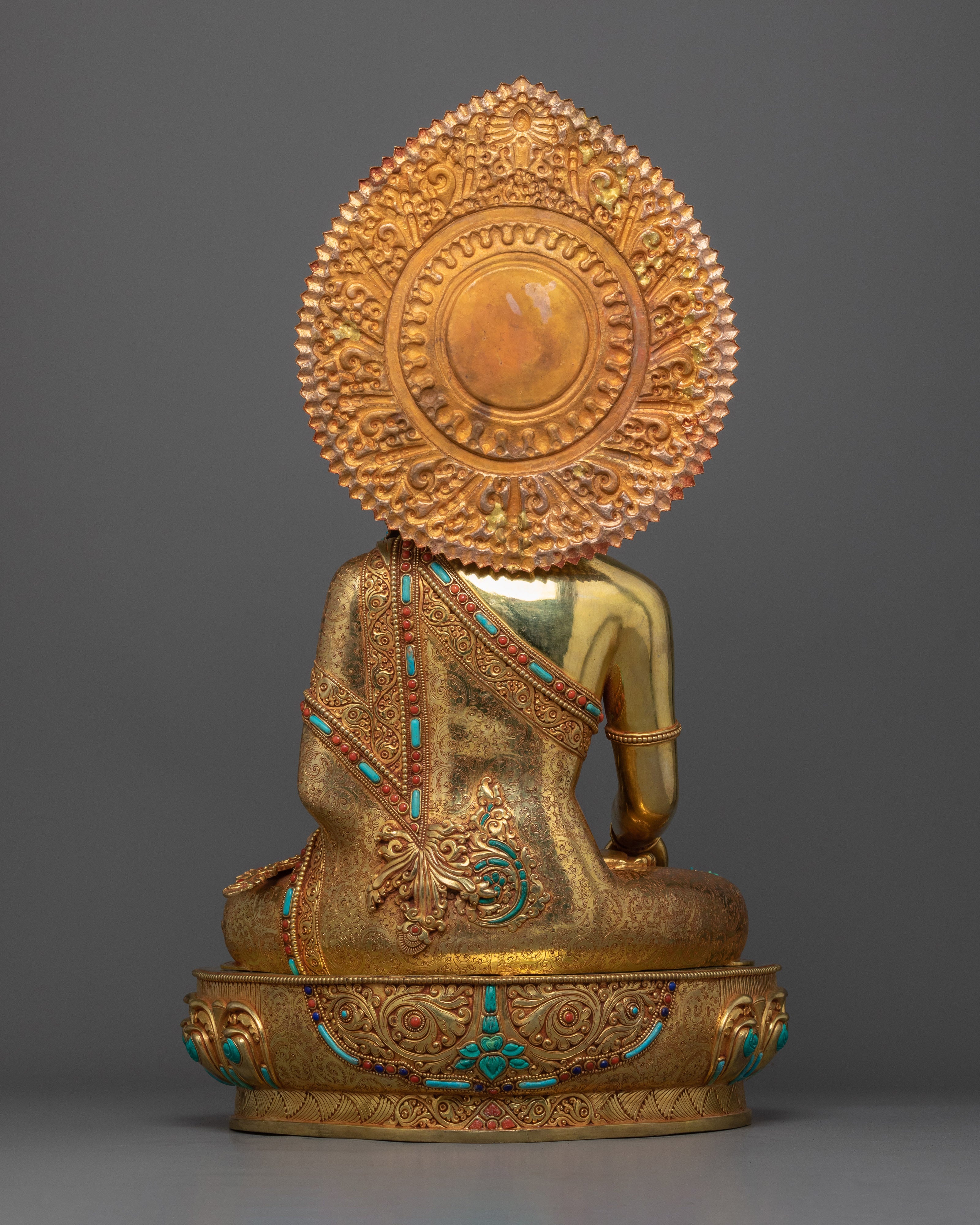 Embrace the Teachings of the Enlightened One with a Stunning Shakyamuni Gautama Buddha Statue