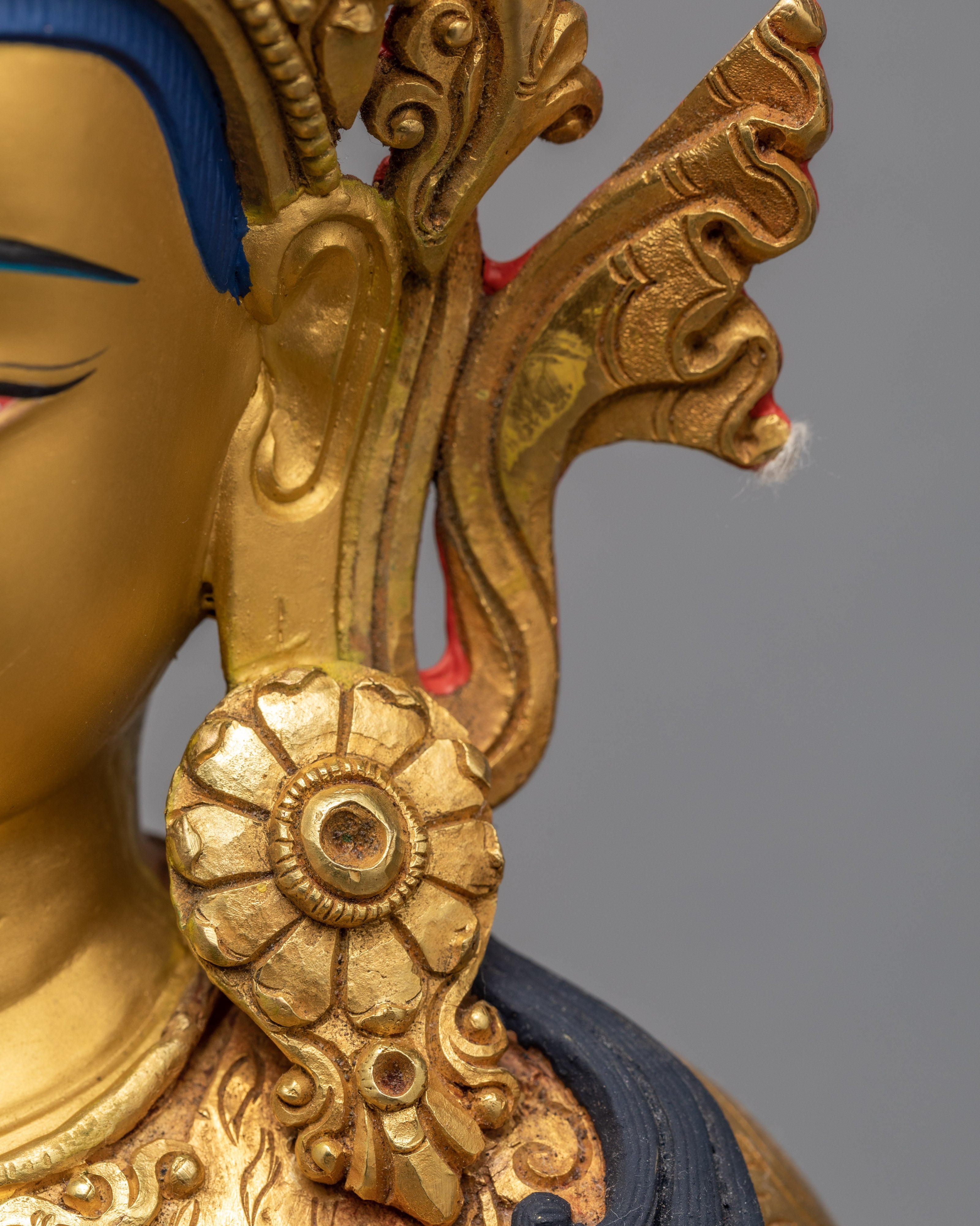 Chenrezig Statue | Avalokiteshvara Statue | Traditionally Gold Gilded Statue