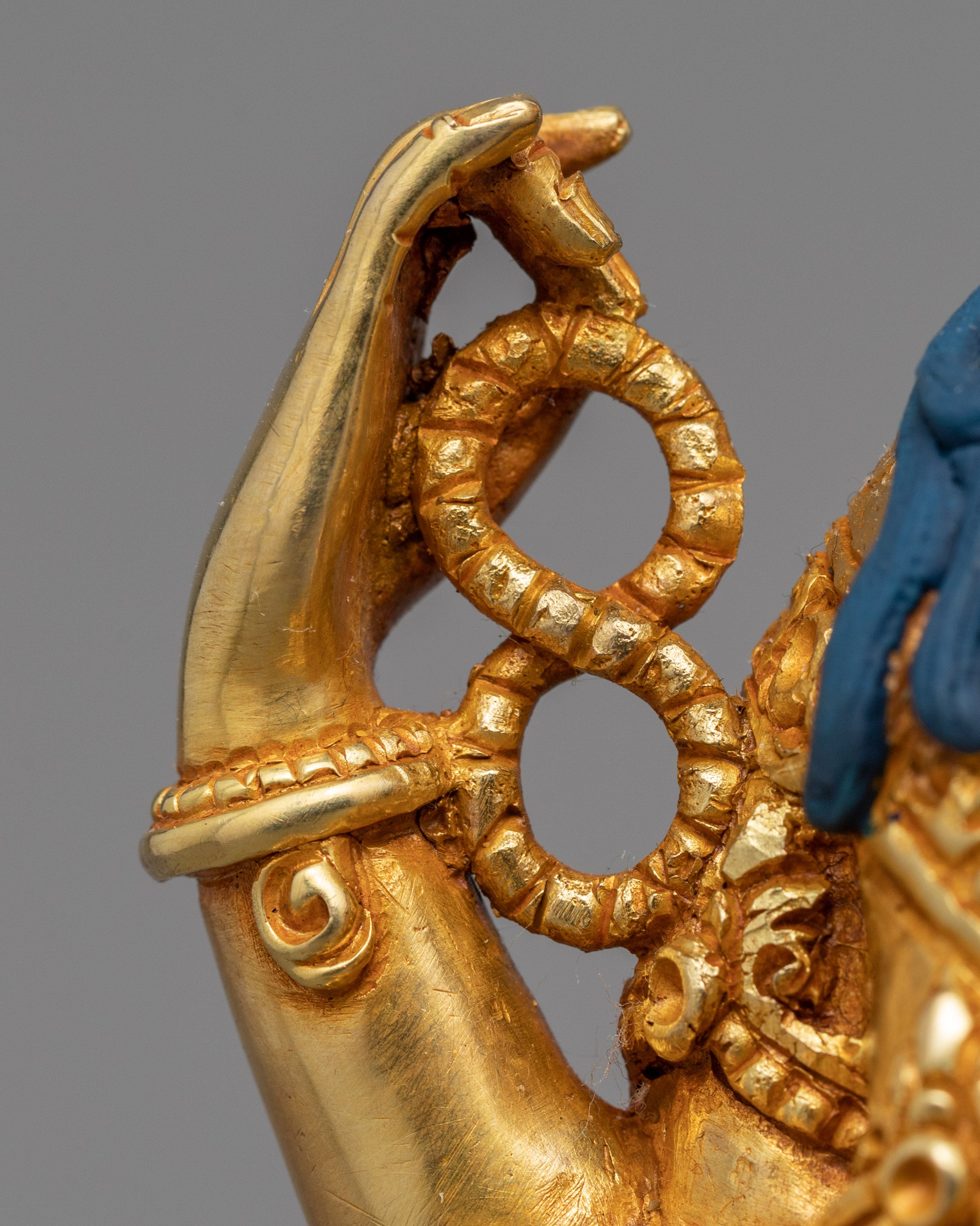 Chant Chenrezig Long Mantra | Bodhisattva Avalokistvara Sculpture