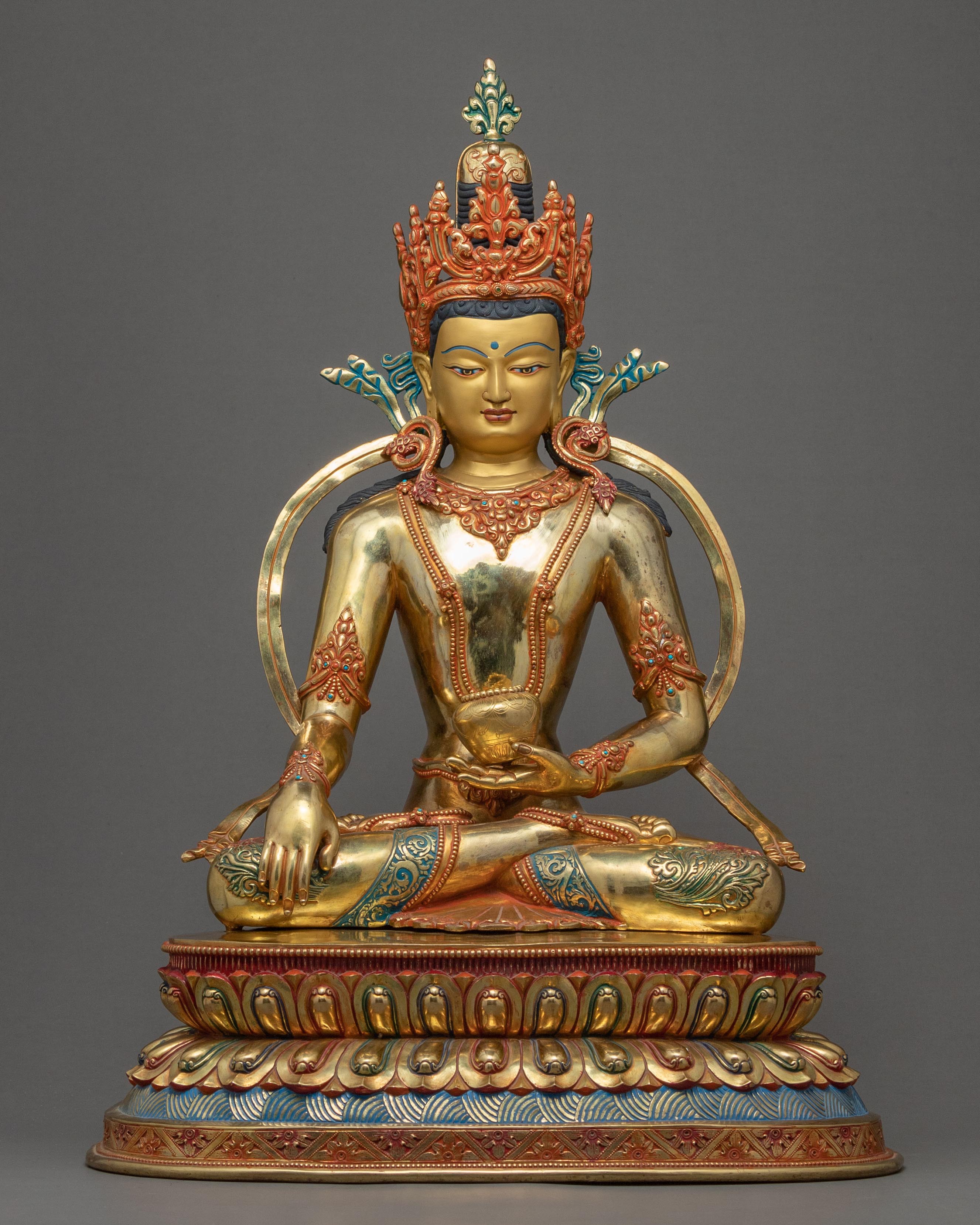 Crowned Shakyamuni Buddha Statue