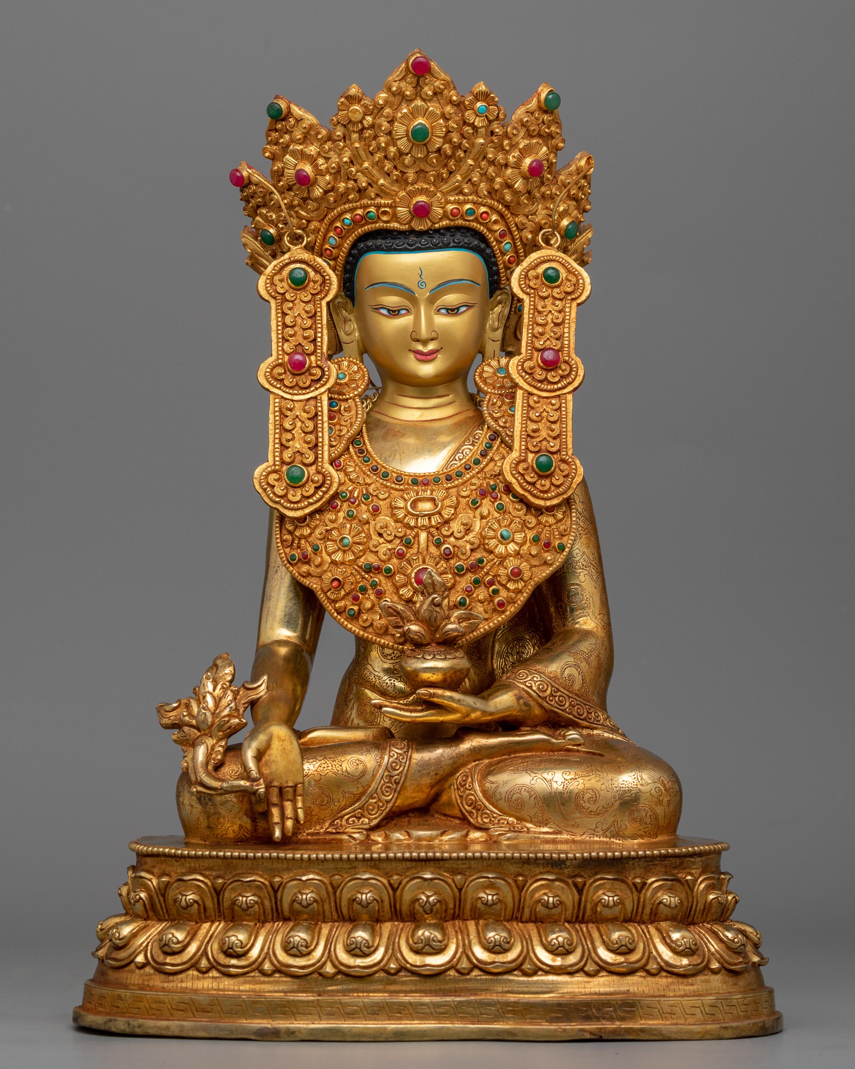 golden buddha statue