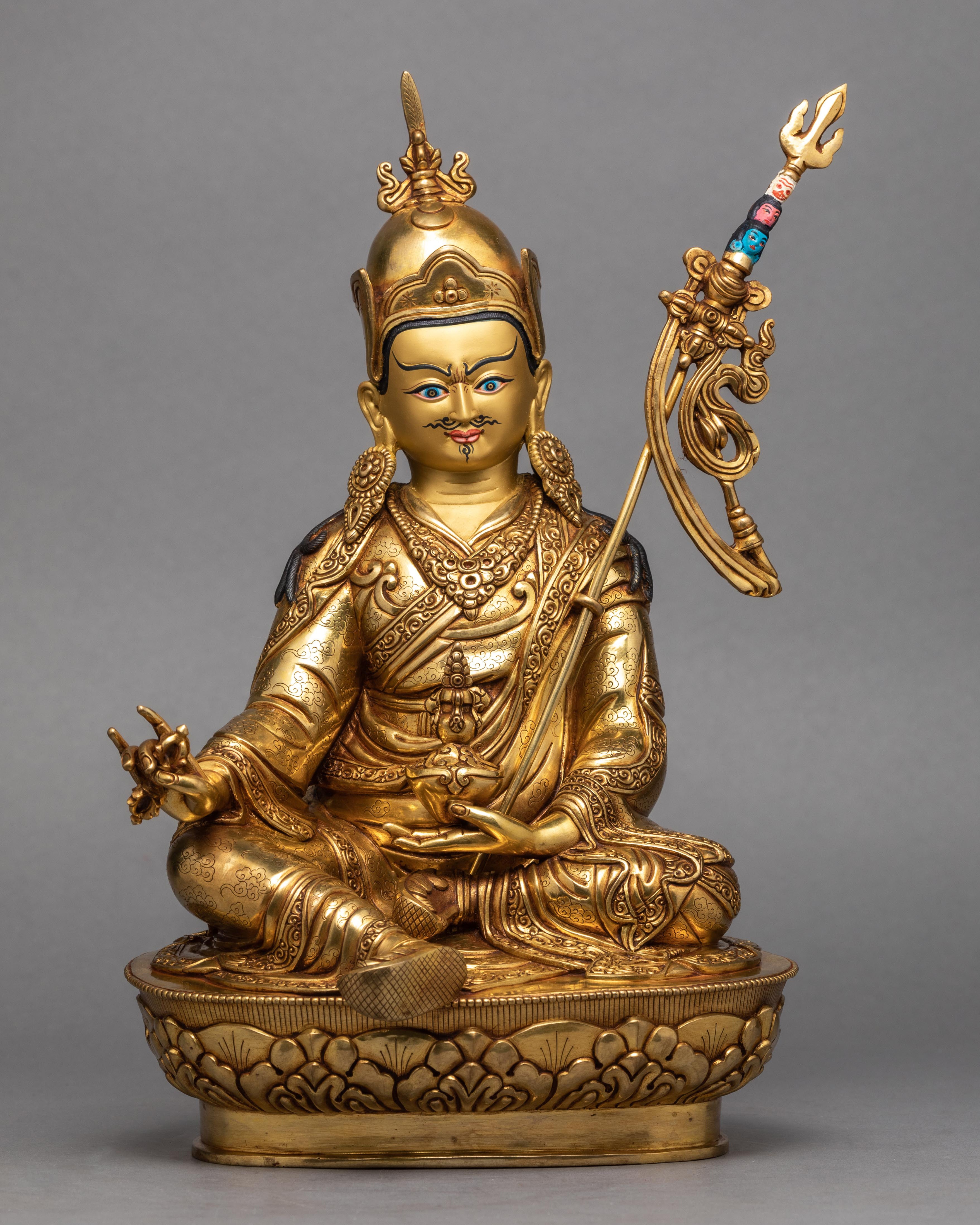 Guru Rinpoche Statue