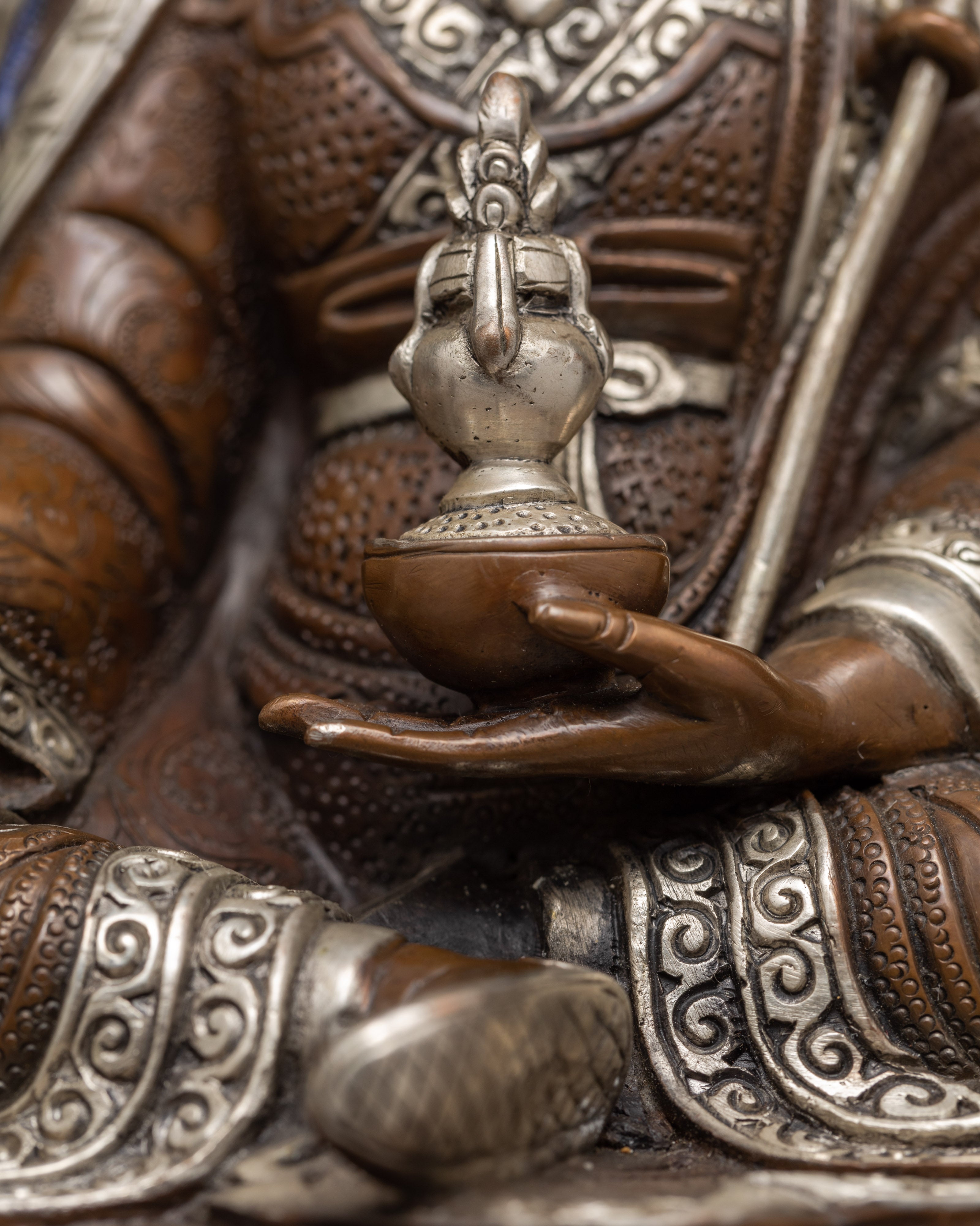 Guru Rinpoche Statue | Padmasambhava With Consorts | Himalayan Statue Art